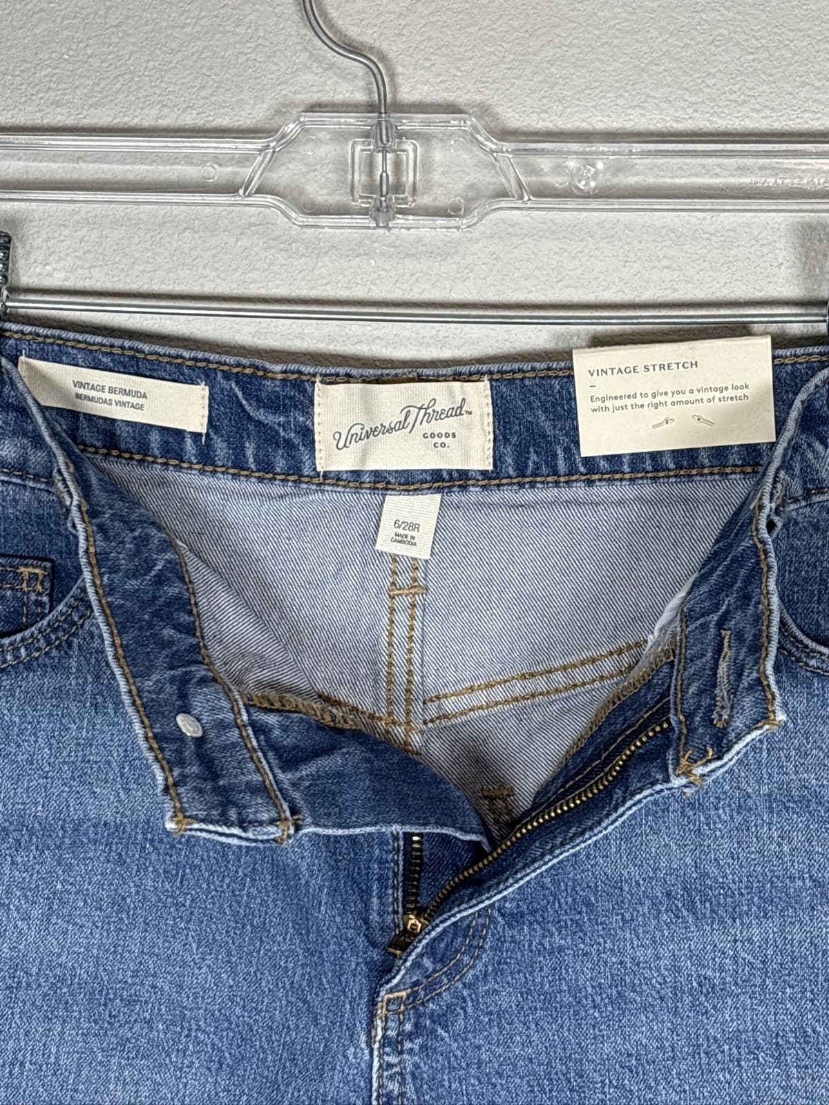 Universal Thread Womens Size 6 Denim Bermuda Shorts Raw Hem Blue Jean - Thumbnail 4