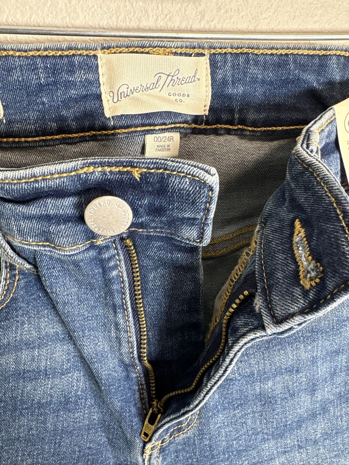 Universal Thread High Rise Bermuda Denim Shorts Raw Hem Blue Size 00 - Thumbnail 6