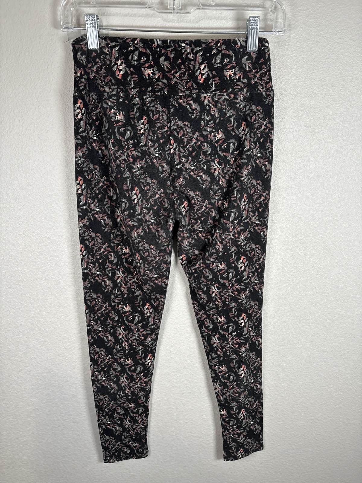 LuLaRoe OS Leggings Black Pink White Abstract Leaves Print - Thumbnail 2