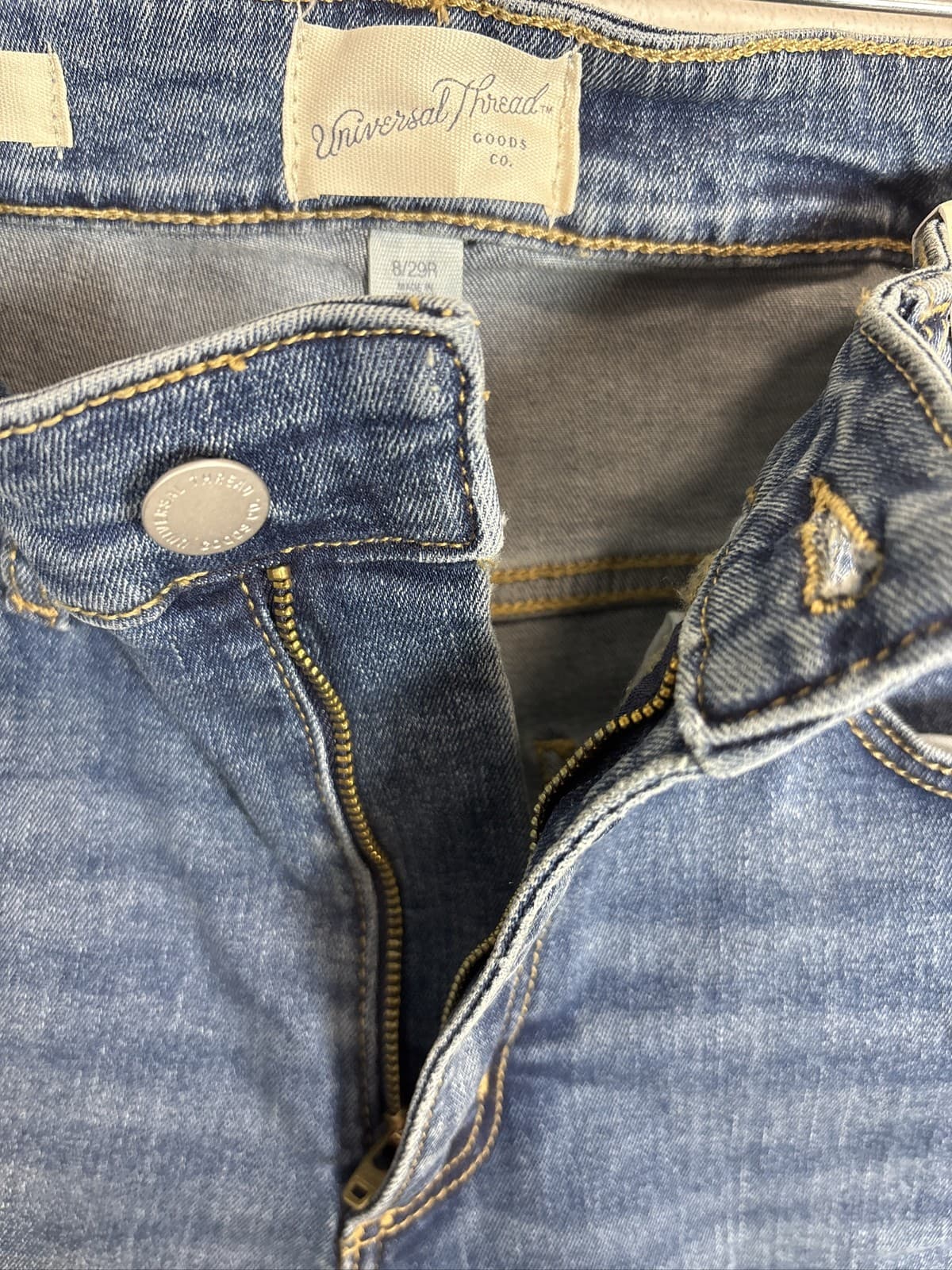 Universal Thread High Rise Bermuda Denim Shorts Blue Women Size 8 - Thumbnail 4