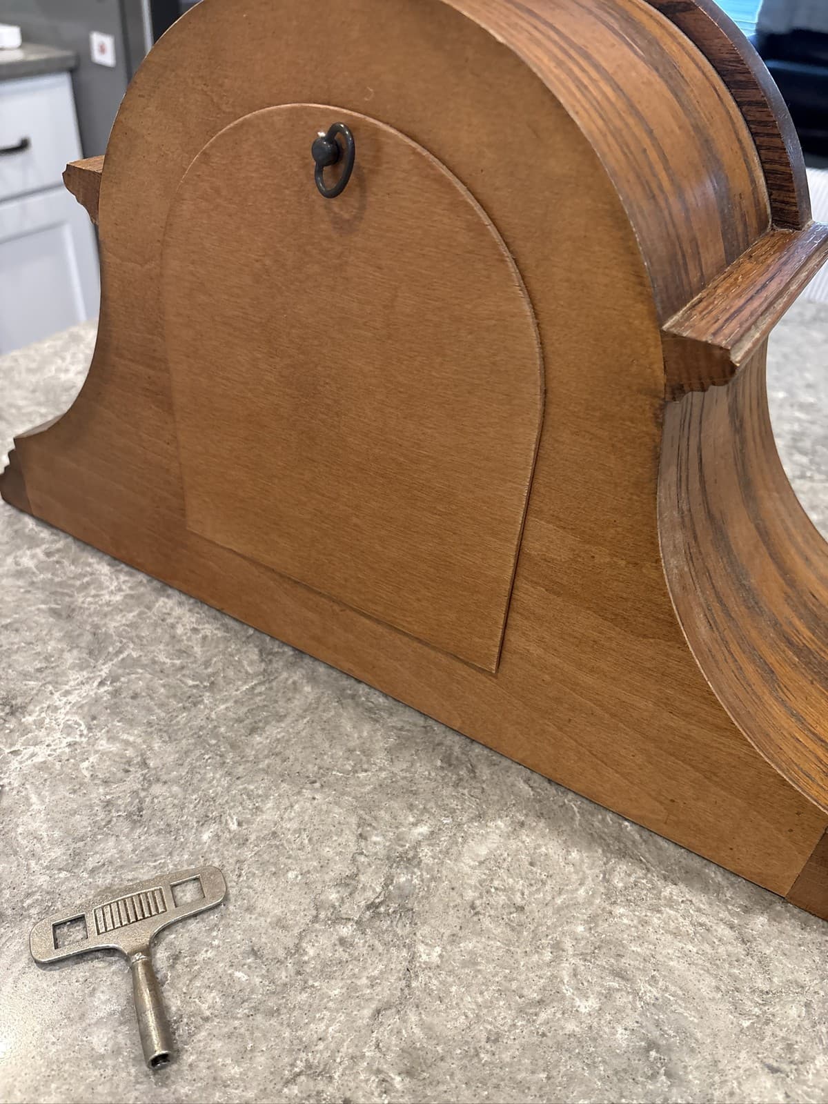 Howard Miller 613-102 Worthington Oak Mantel Clock Mechanical Westminster Chime - Thumbnail 6