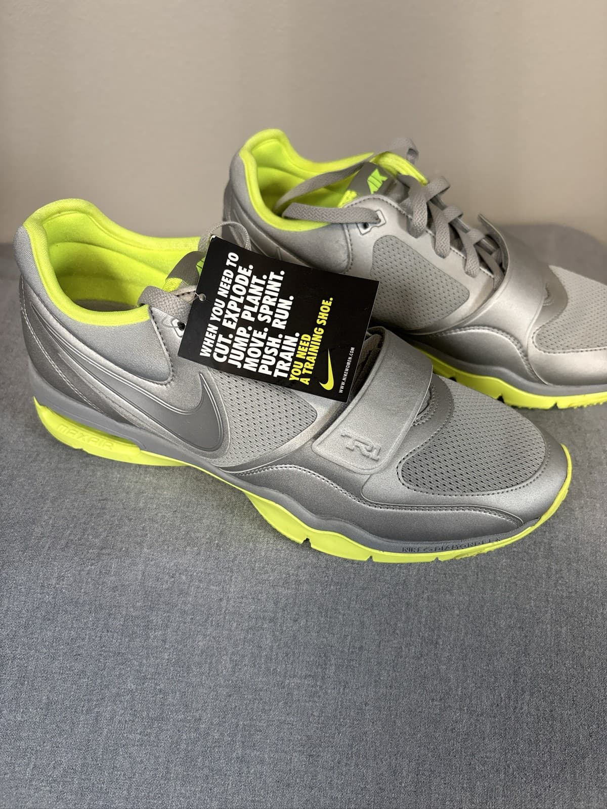 Nike WMNS Air Max Trainer One Silver Volt 407865-003 US 11.5 - Thumbnail 4
