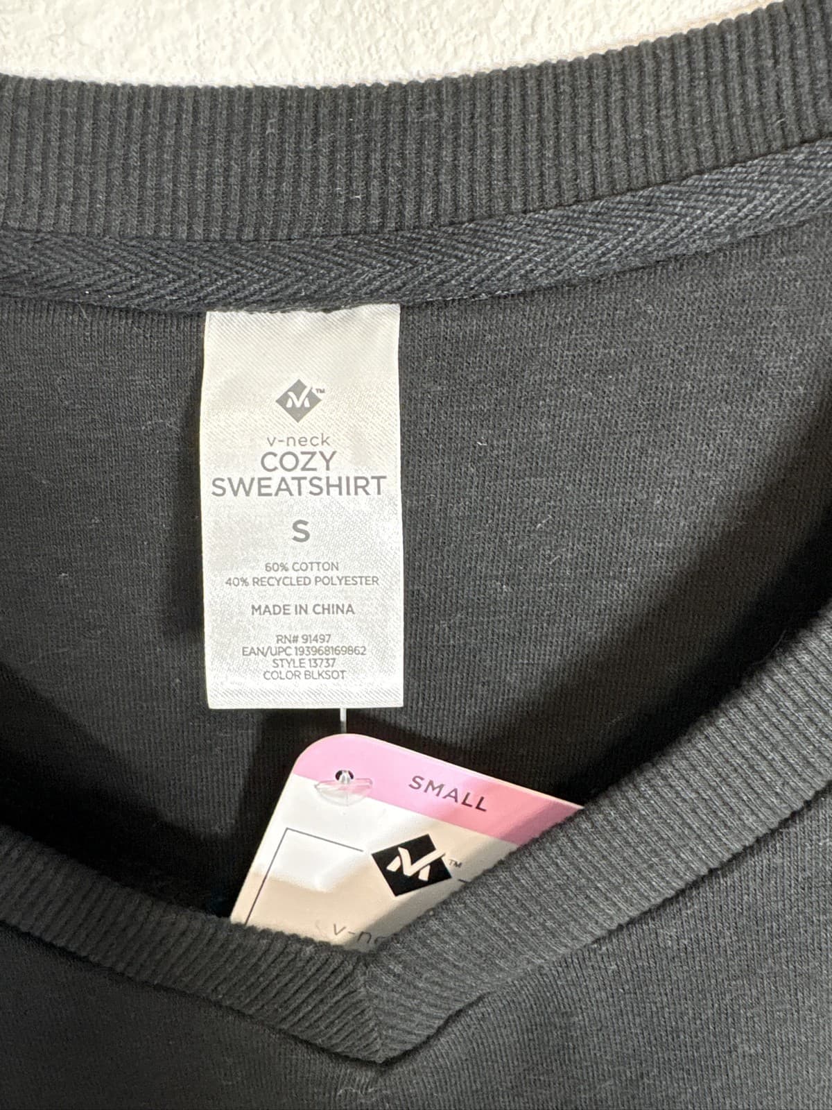 Member's Mark Women's Cozy V-Neck Brushed Fleece Sweatshirt Pockets Size Small - Thumbnail 2