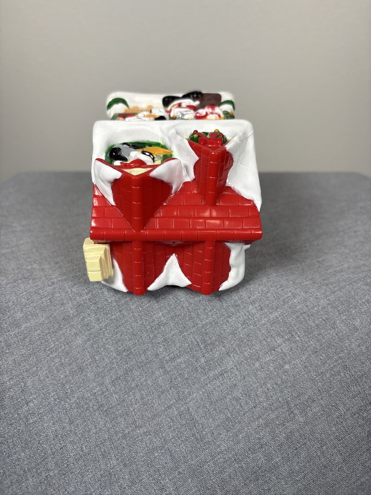 1997 Russell Stover Looney Tunes Christmas Candy Kitchen Coin Bank - Thumbnail 6
