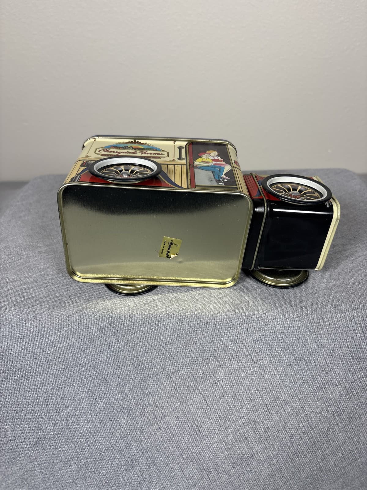 Cherrydale Farms Delivery Truck Tin Box Coin Bank Rotating Wheels - Thumbnail 6