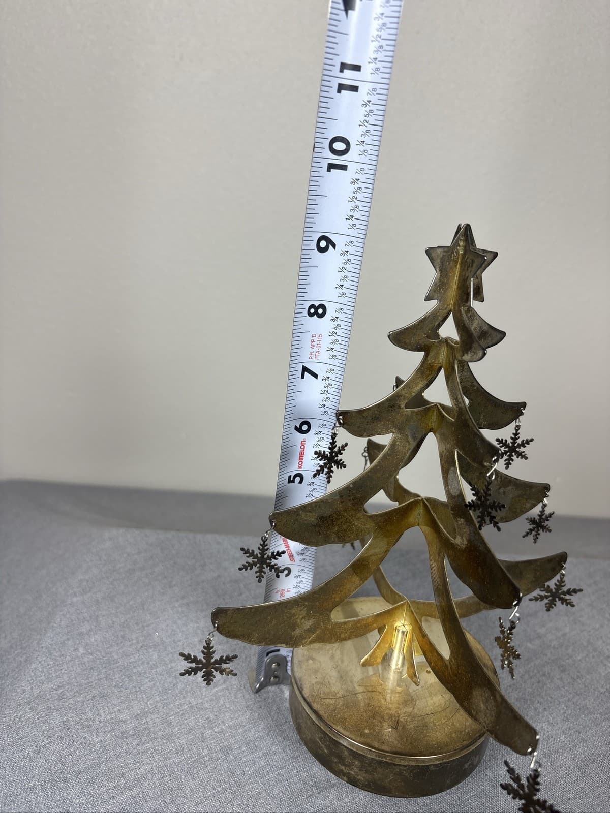 Vintage Metal Christmas Tree Music Box Revolving Wind Up Gold Tone Snowflake - Thumbnail 5