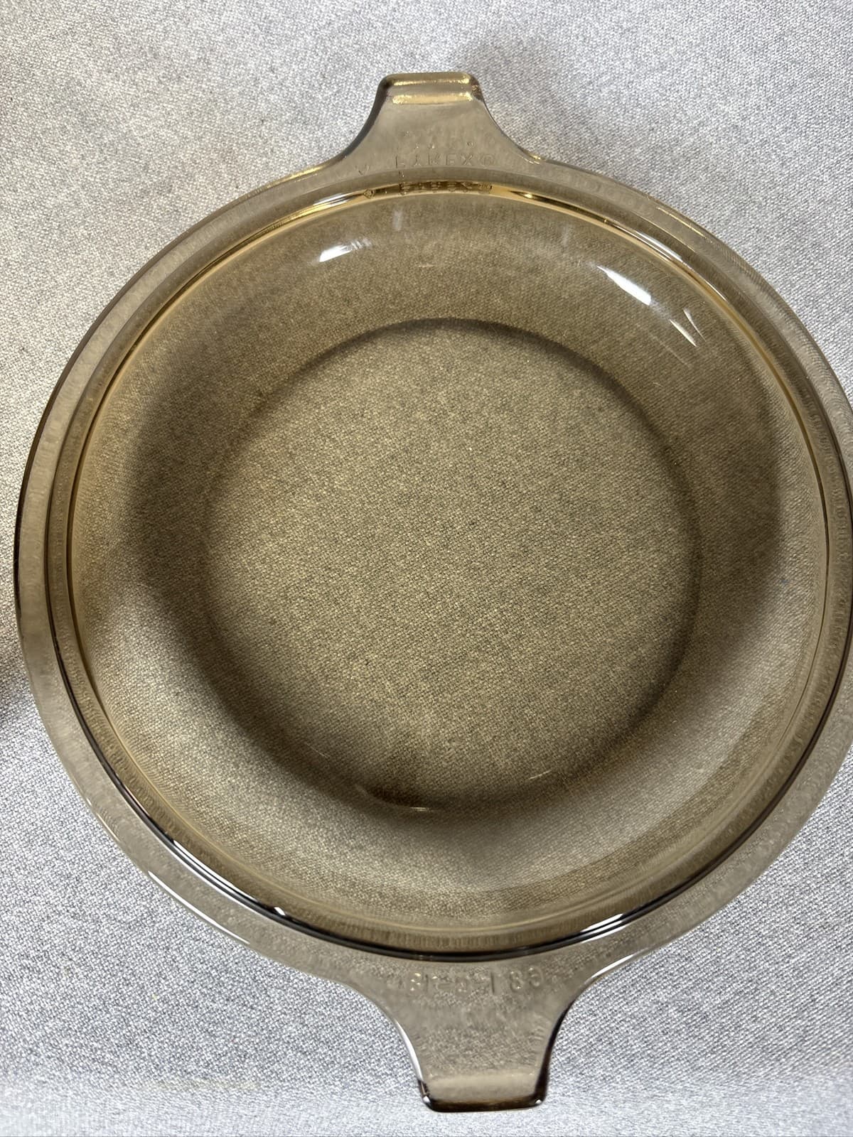 Pyrex Amber Glass Round Casserole Baking Dish with Lid #023 1.5L - Thumbnail 3