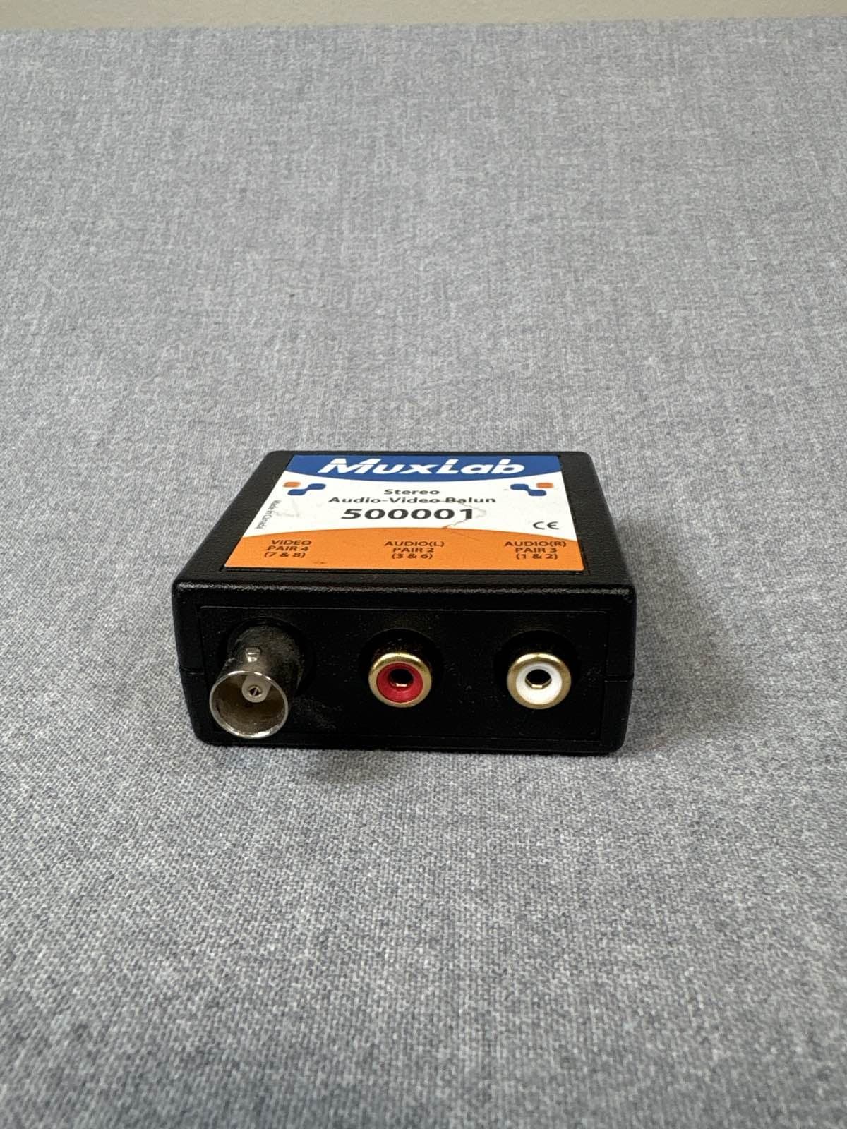 MuxLab 500001 Stereo Audio Video Balun BNC RCA AV to RJ45 - Thumbnail 2