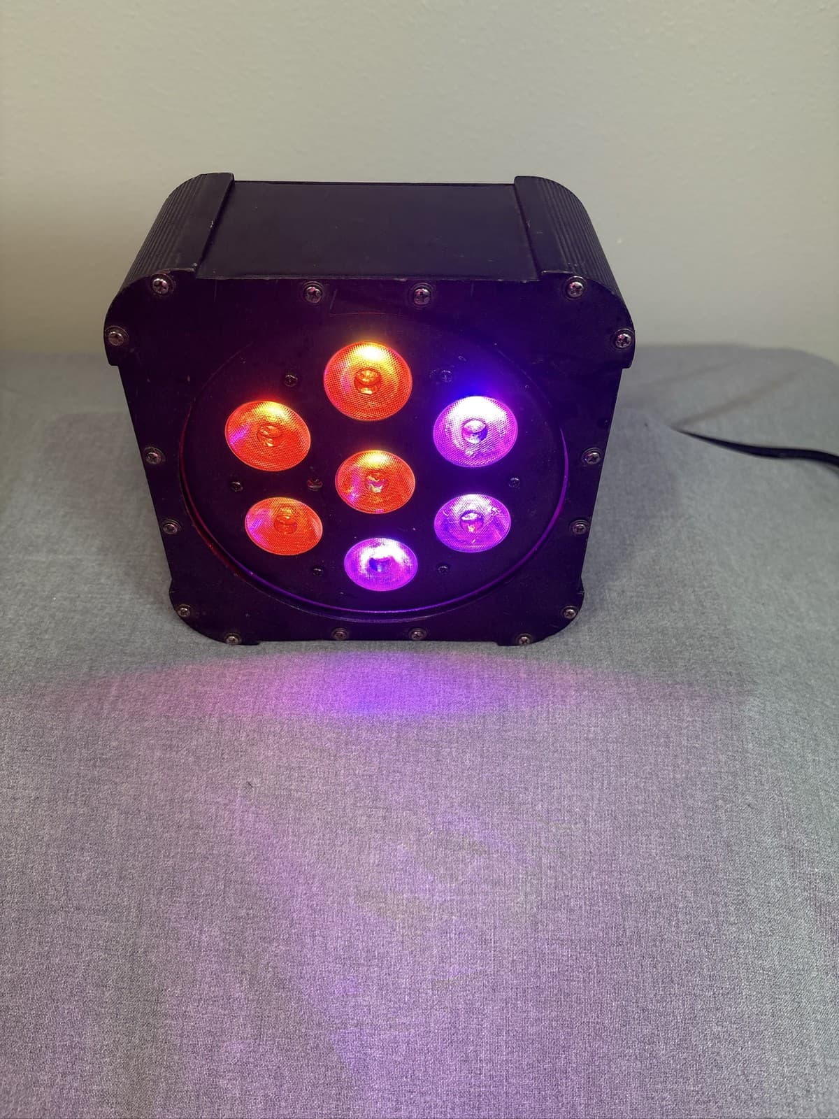 American DJ FLAT PAR TRI7 LED DMX Stage Light TRILEDs - Thumbnail 4