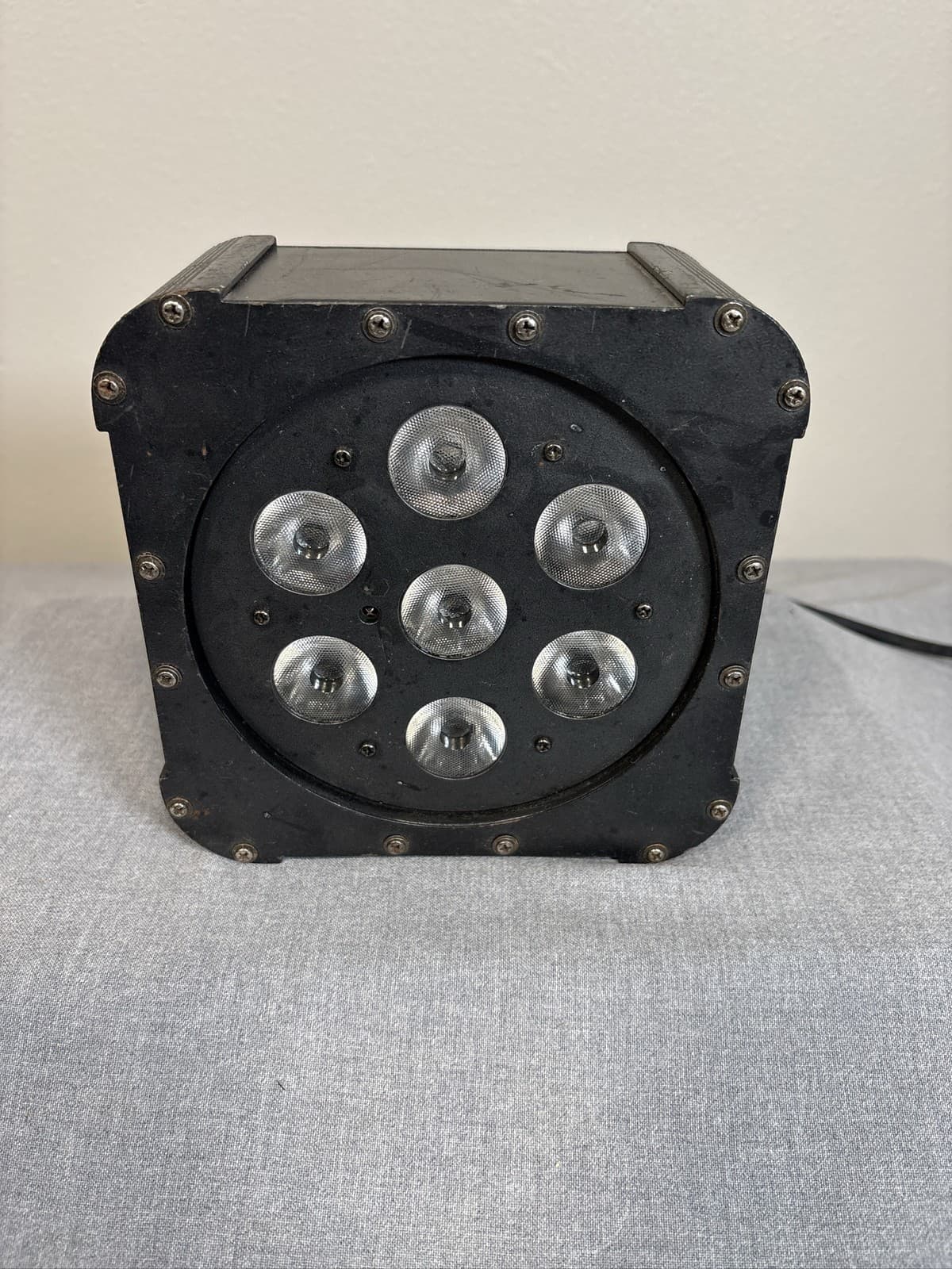 American DJ FLAT PAR TRI7 LED DMX Stage Light TRILEDs