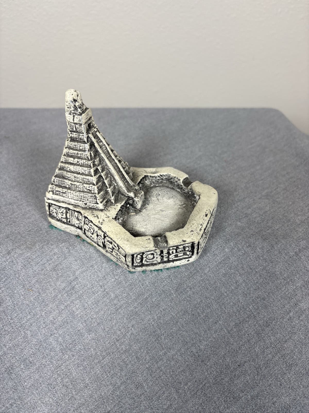 Chichen Itza Mayan Pyramid Stone Ashtray Mexico Souvenir Figurine Guatemala - Thumbnail 2