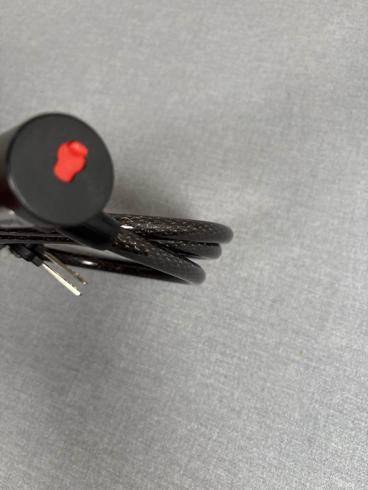 Master Lock 6ft Braided Steel Cable Lock - Thumbnail 3