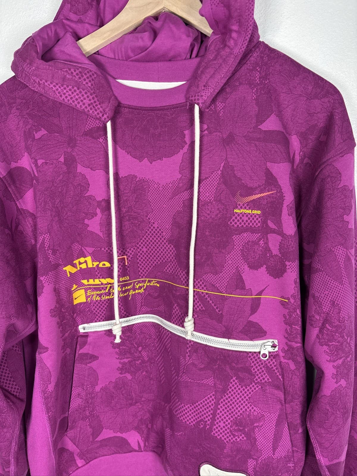 Nike Men Standard Issue Dri-Fit Hoodie Halftone Floral Fuchsia Purple L - Thumbnail 3