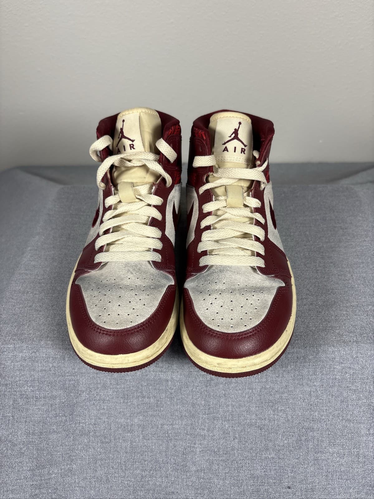 Nike Air Jordan 1 Mid SE Tiki Leaf Team Red Womens Shoes DZ2820-601 - Thumbnail 2