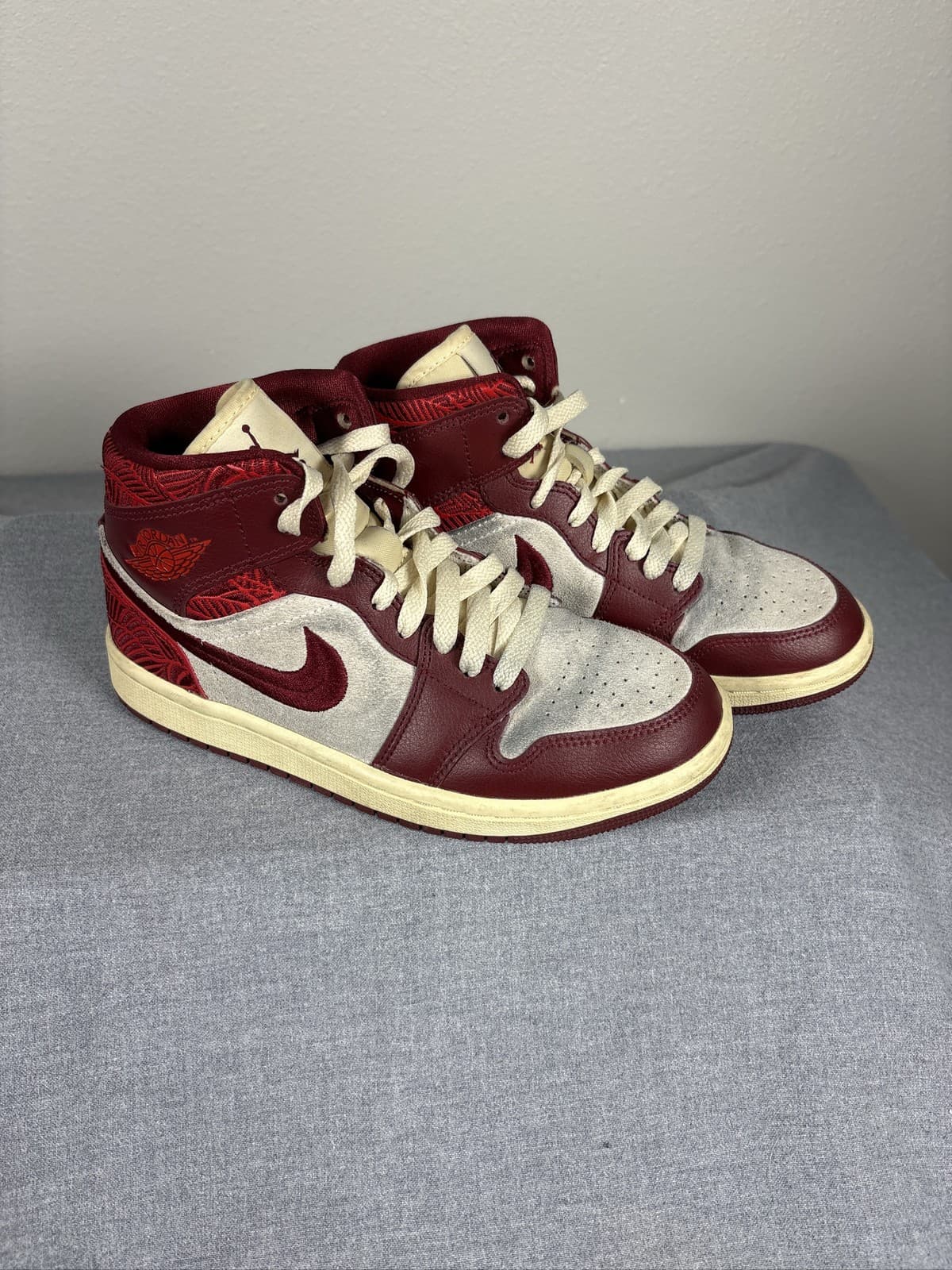 Nike Air Jordan 1 Mid SE Tiki Leaf Team Red Womens Shoes DZ2820-601 - Thumbnail 3
