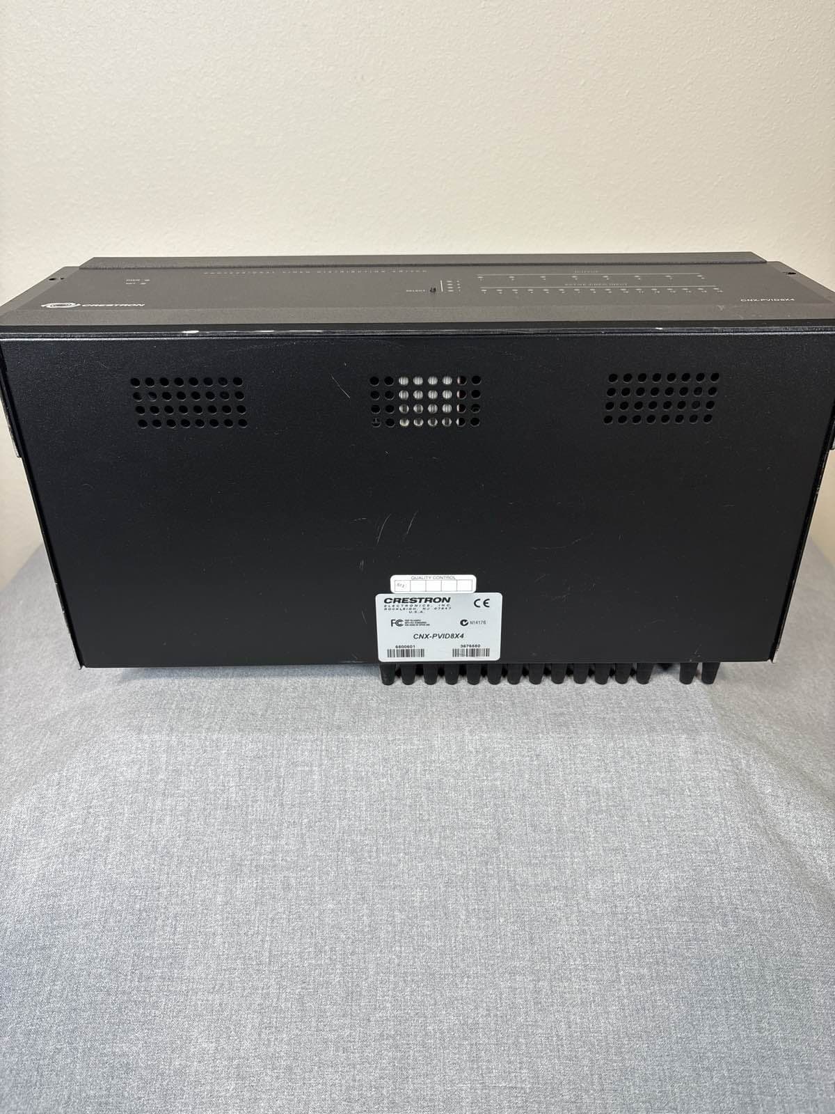 Crestron CNX-PVID8X4 Video Distribution Switcher - Thumbnail 4