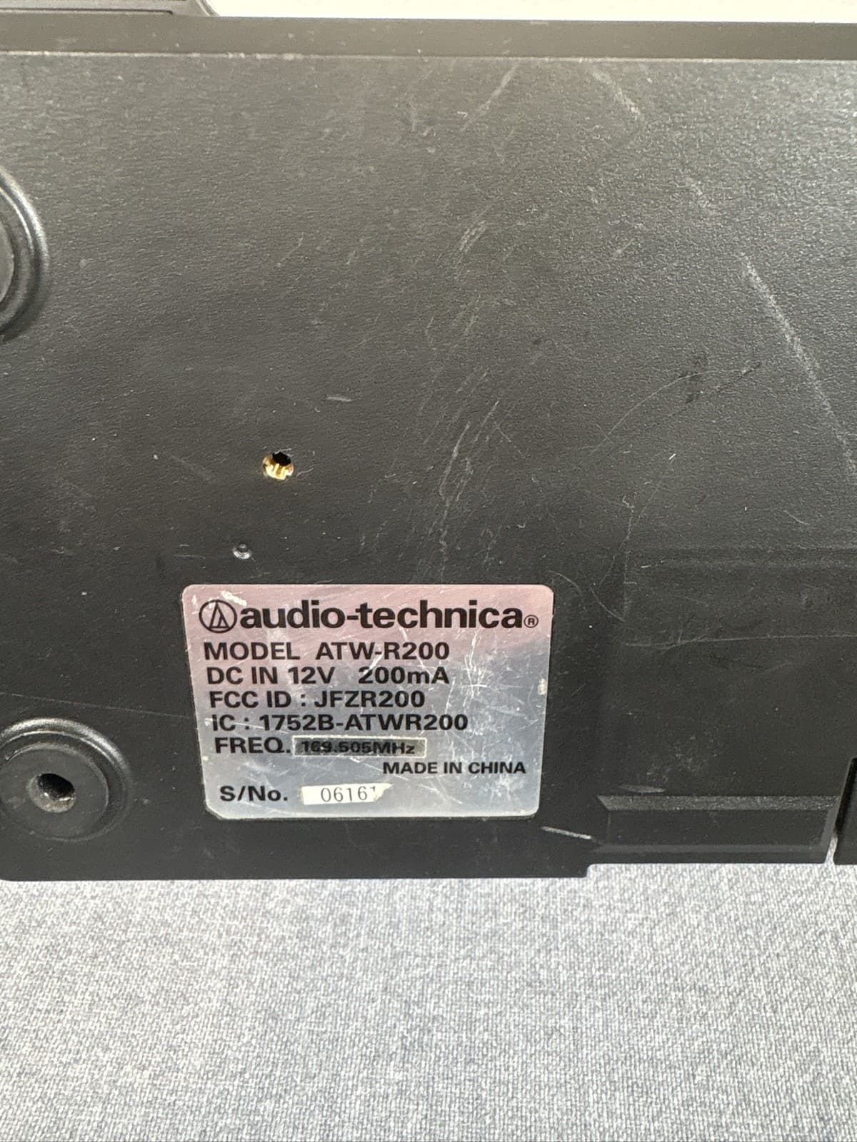 Audio-Technica ATW-R200 VHF Receiver 169.505MHz WO power cord - Thumbnail 4