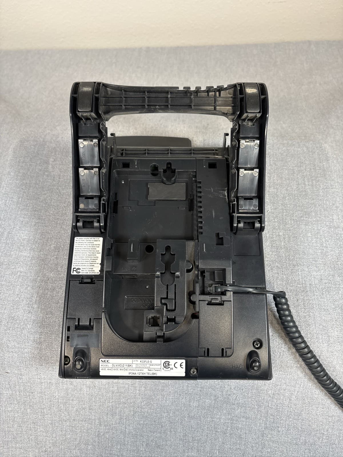 NEC DLV(XD)Z-Y(BK) IP3NA-12TXH TEL(BK) 12-Button Business Phone Black - Thumbnail 3