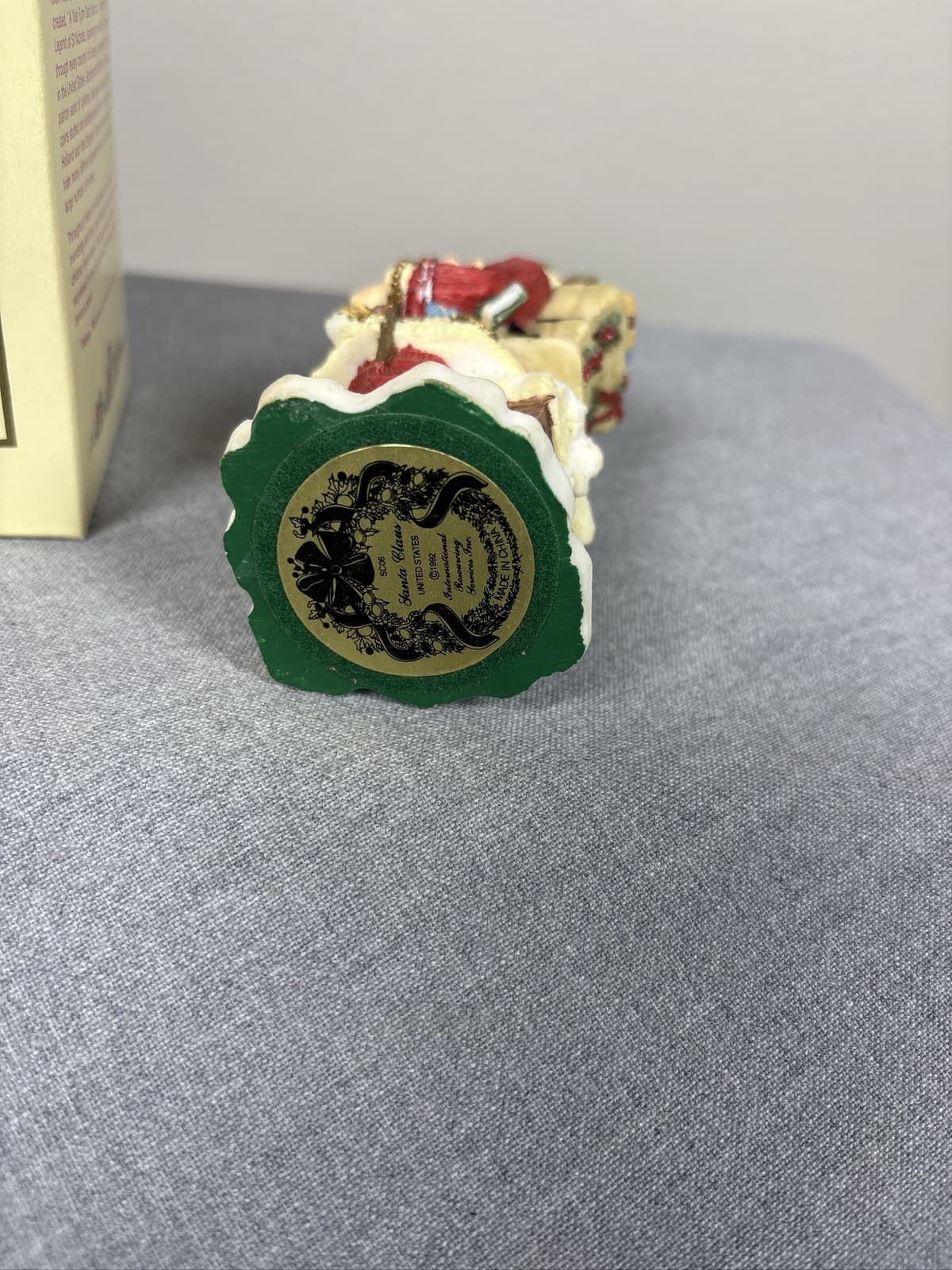 International Santa Claus Collection United States 1992 Figurine - Thumbnail 7