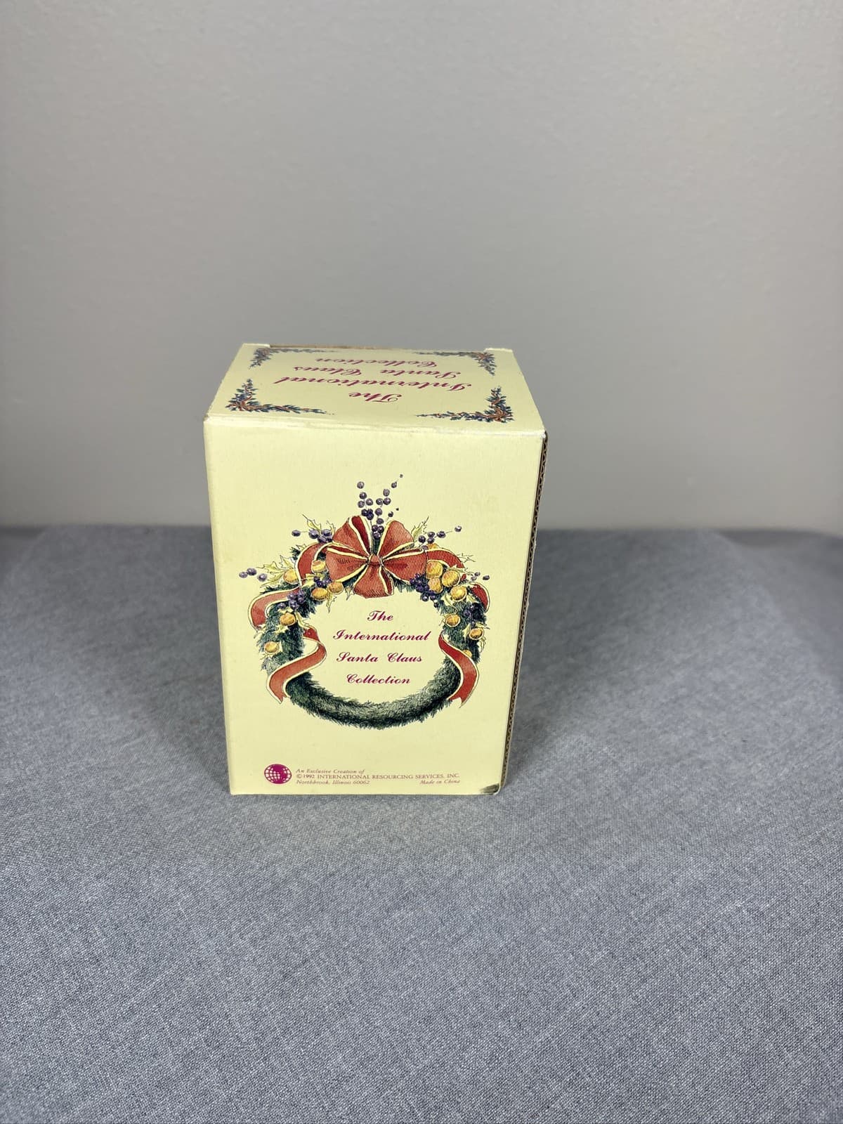 International Santa Claus Collection United States 1992 Figurine - Thumbnail 3