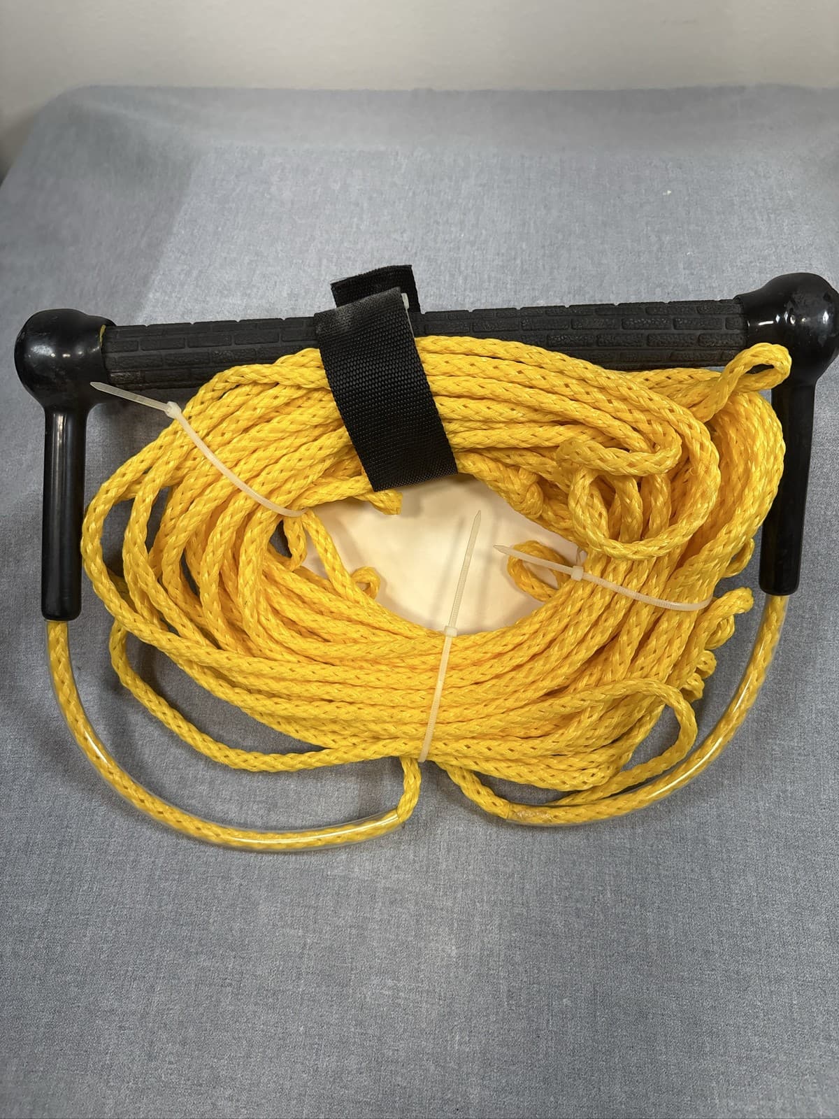 Amstrand Sport Water Ski Rope 5/16" x 75' with Handle Yellow - Thumbnail 2