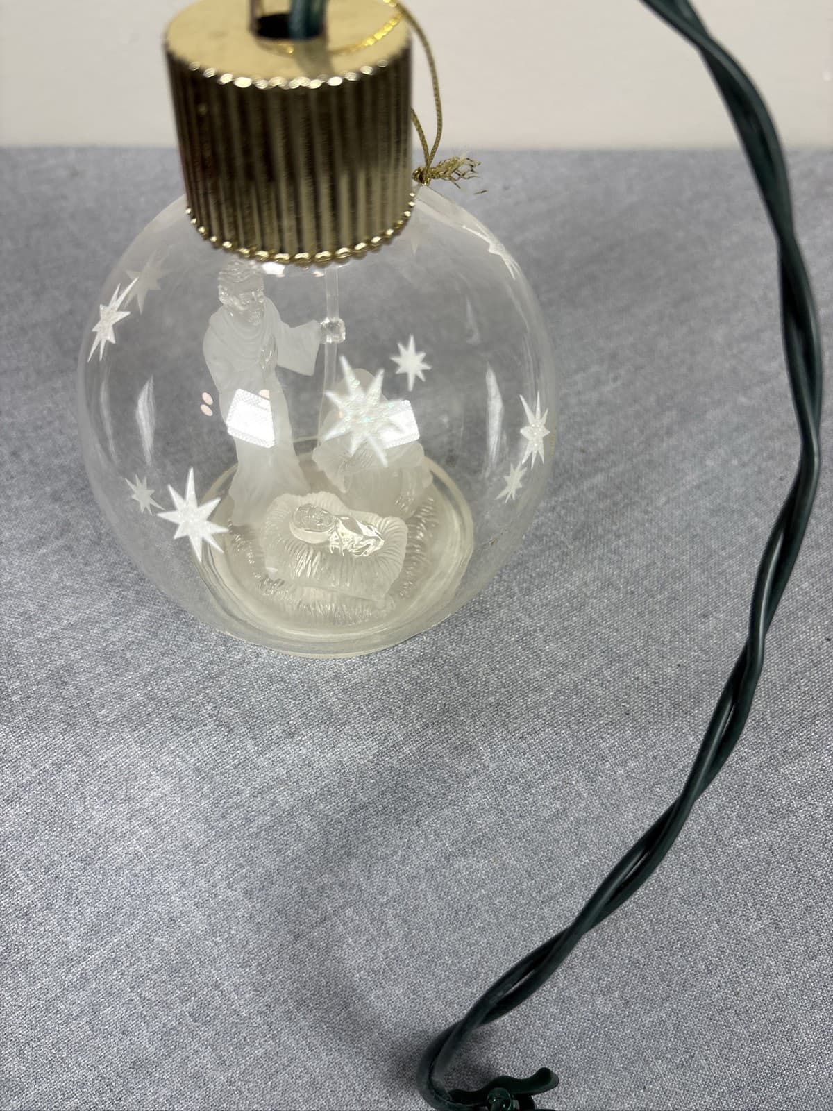 Lighted Glass Globe Nativity Ornament Christmas Holy Family Star - Thumbnail 2