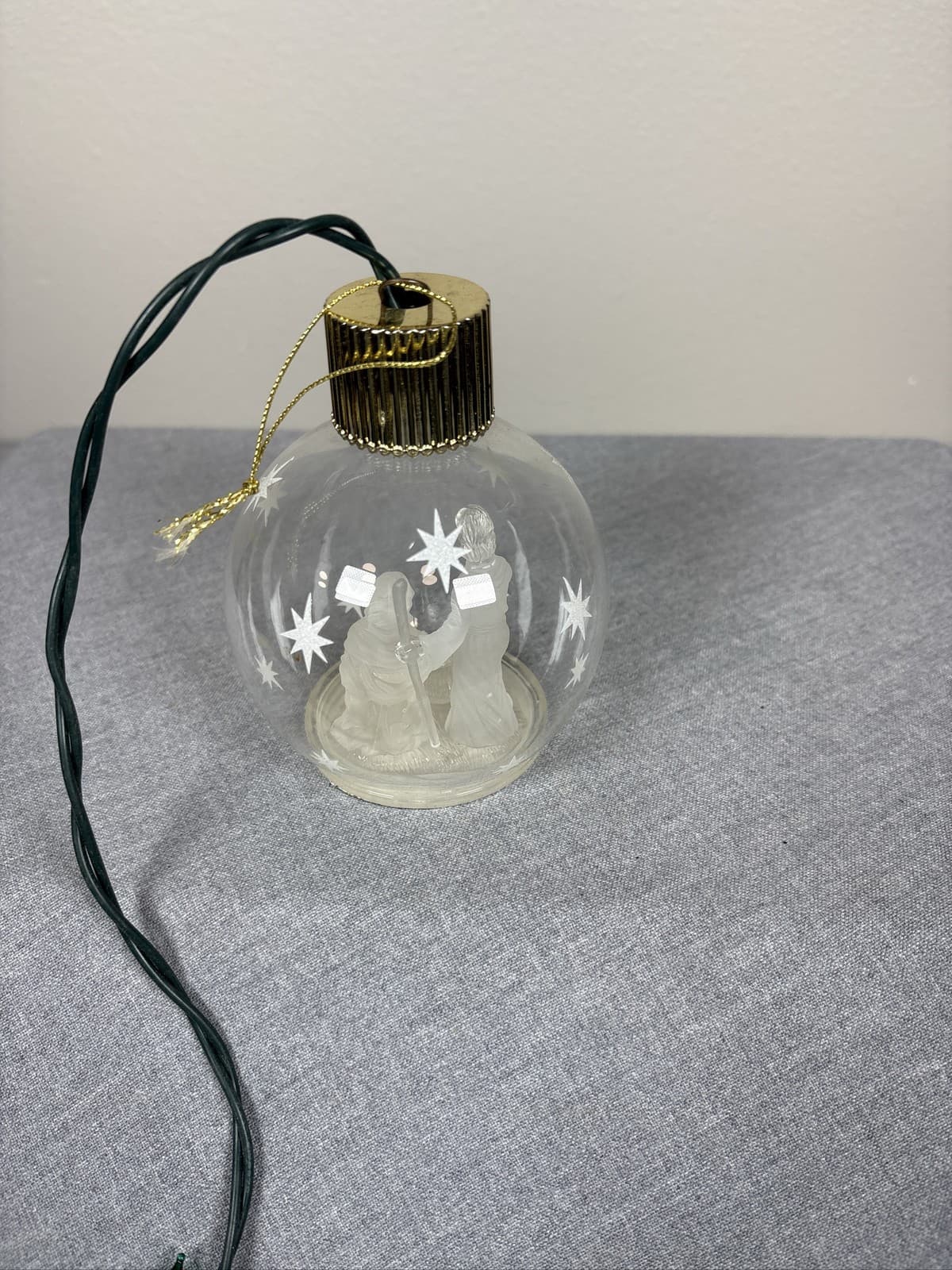 Lighted Glass Globe Nativity Ornament Christmas Holy Family Star - Thumbnail 3