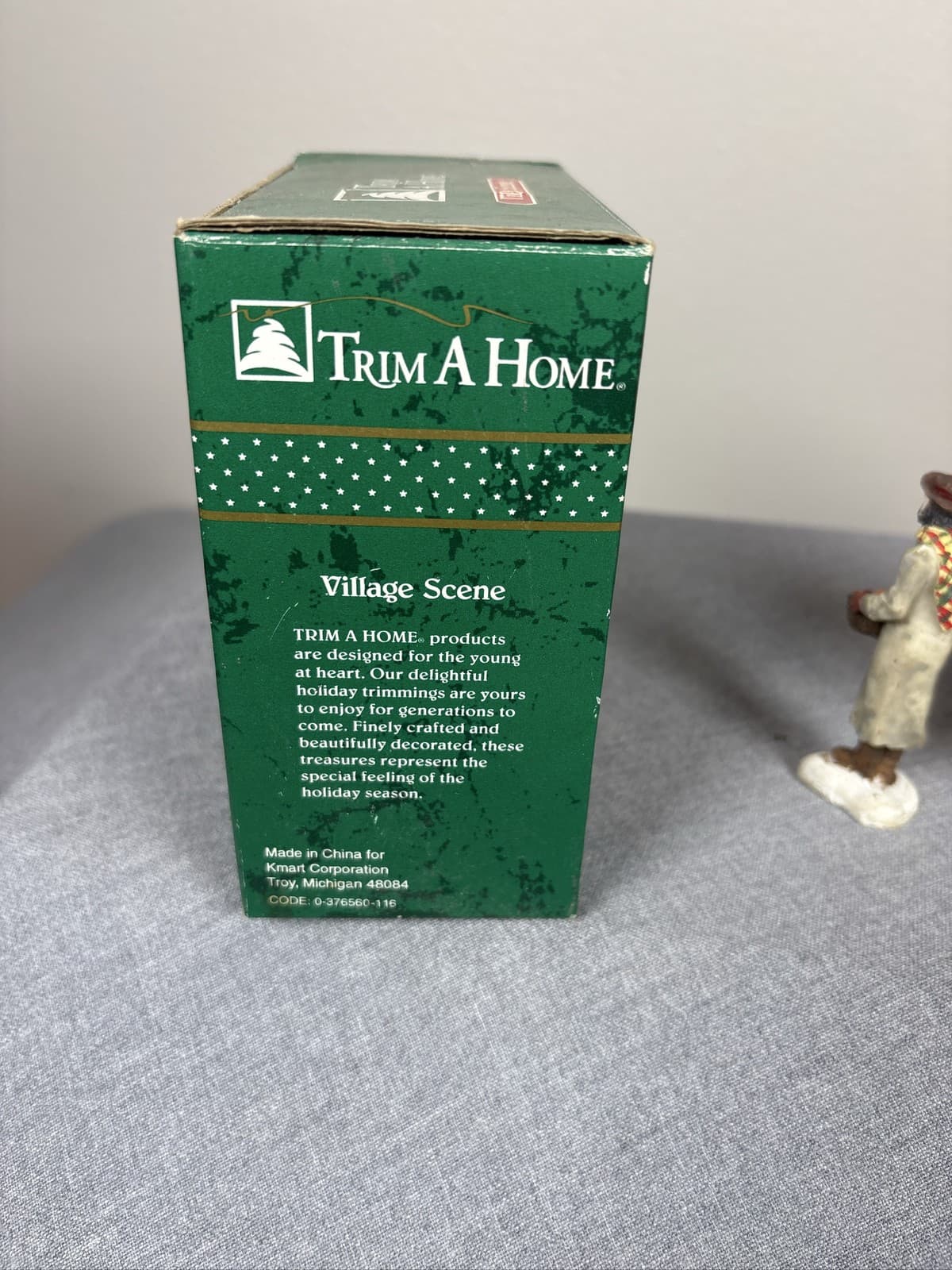 Trim A Home Christmas Village Scene Fruit Cart Peddler Figurine Set in Box - Thumbnail 4