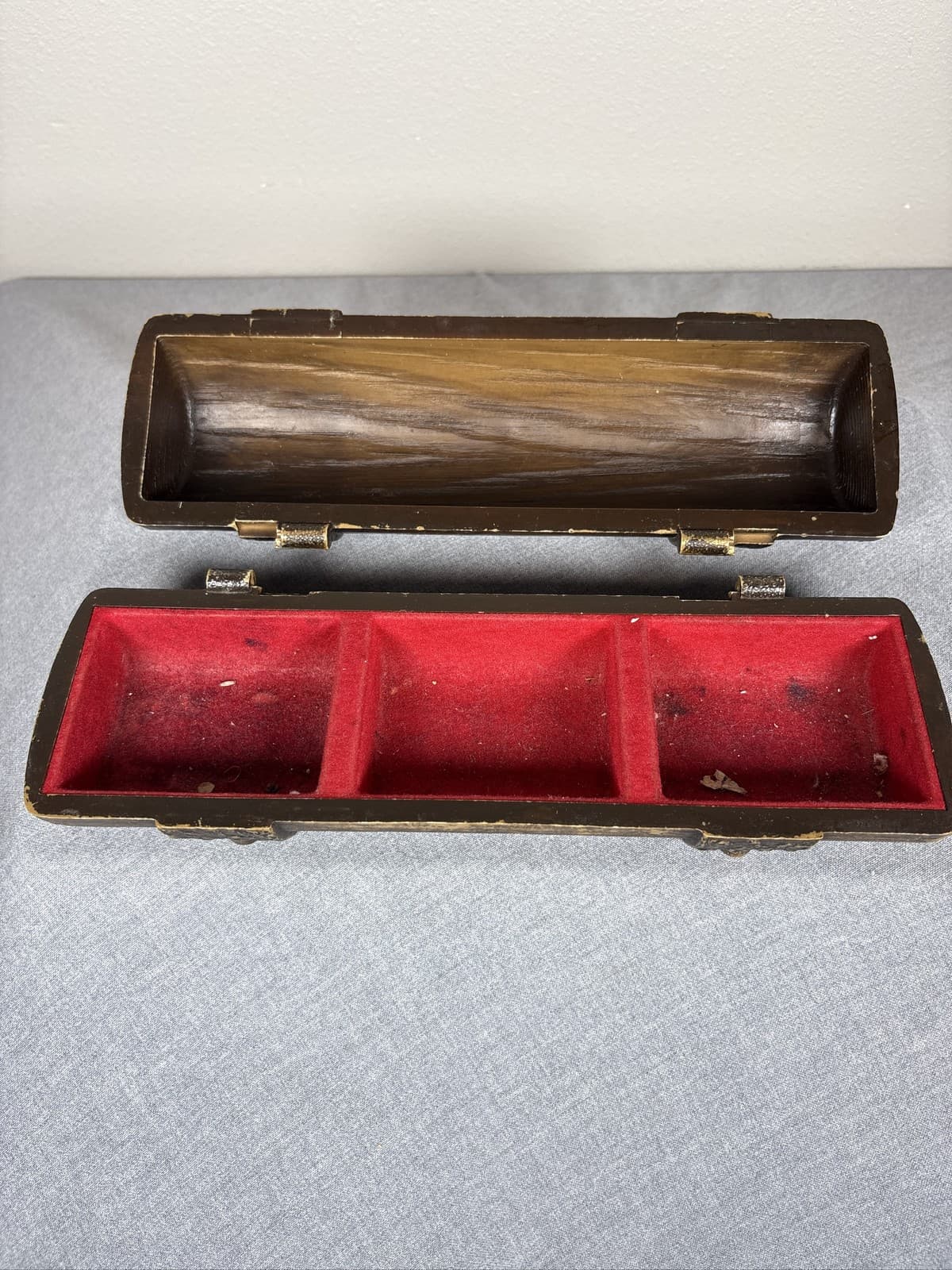 Avon Log Treasure Chest Jewelry Box Faux Wood Look Ring Pull Latch - Thumbnail 2