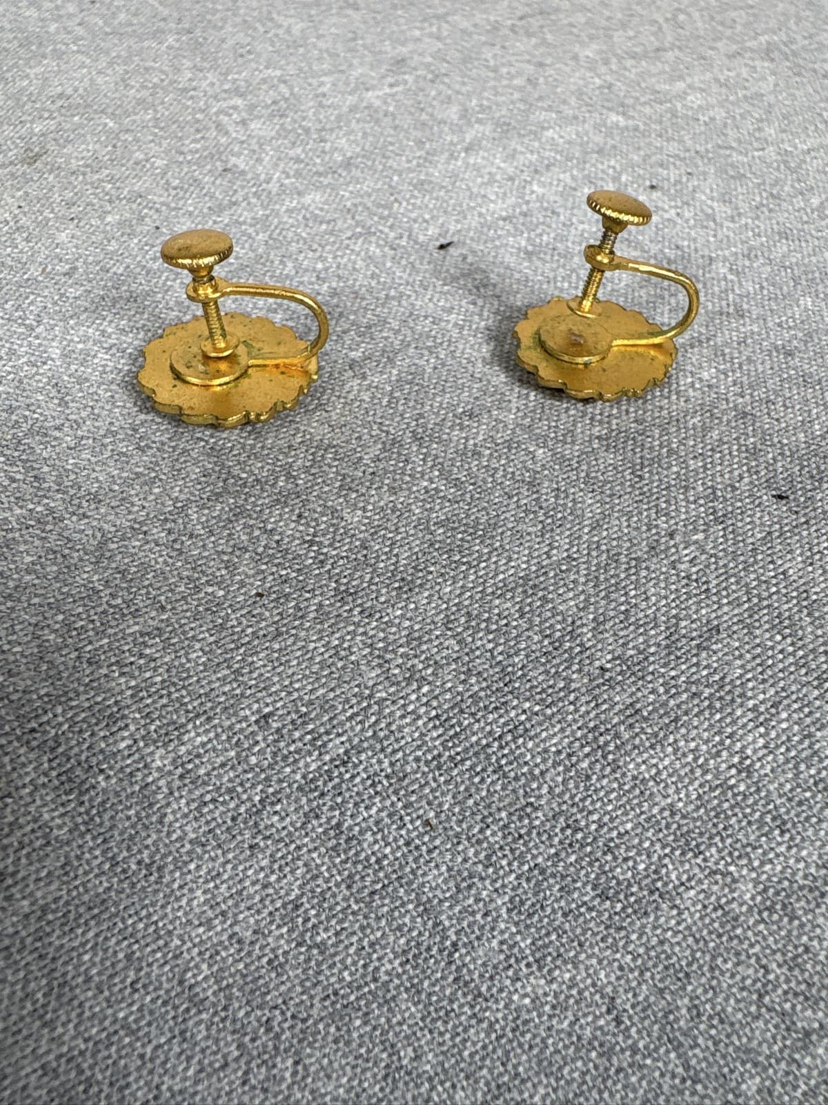 American Legion Auxiliary Screw Back Earrings Gold Tone Blue Enamel - Thumbnail 2