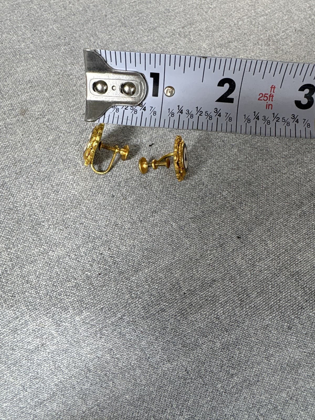American Legion Auxiliary Screw Back Earrings Gold Tone Blue Enamel - Thumbnail 4