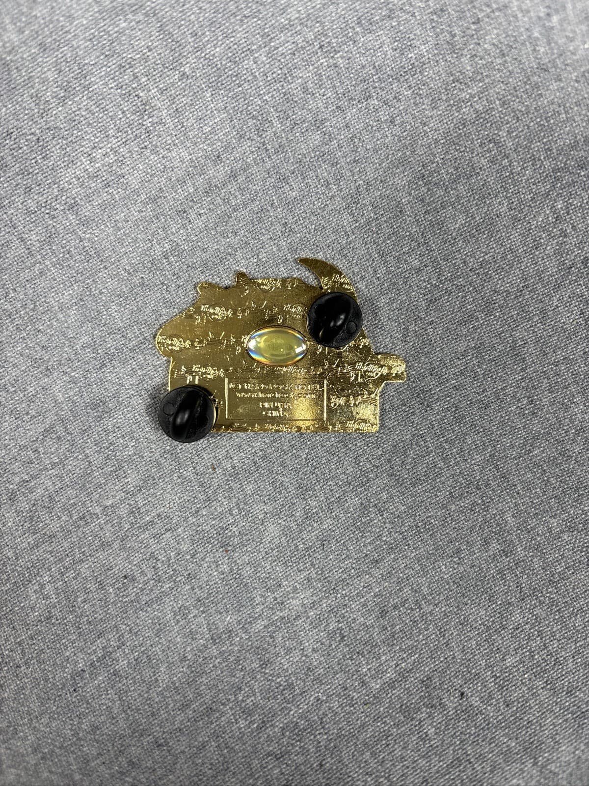 Hard Rock Hotel Chicago Moon Saxophone Skyline Gold Tone Enamel Pin - Thumbnail 2