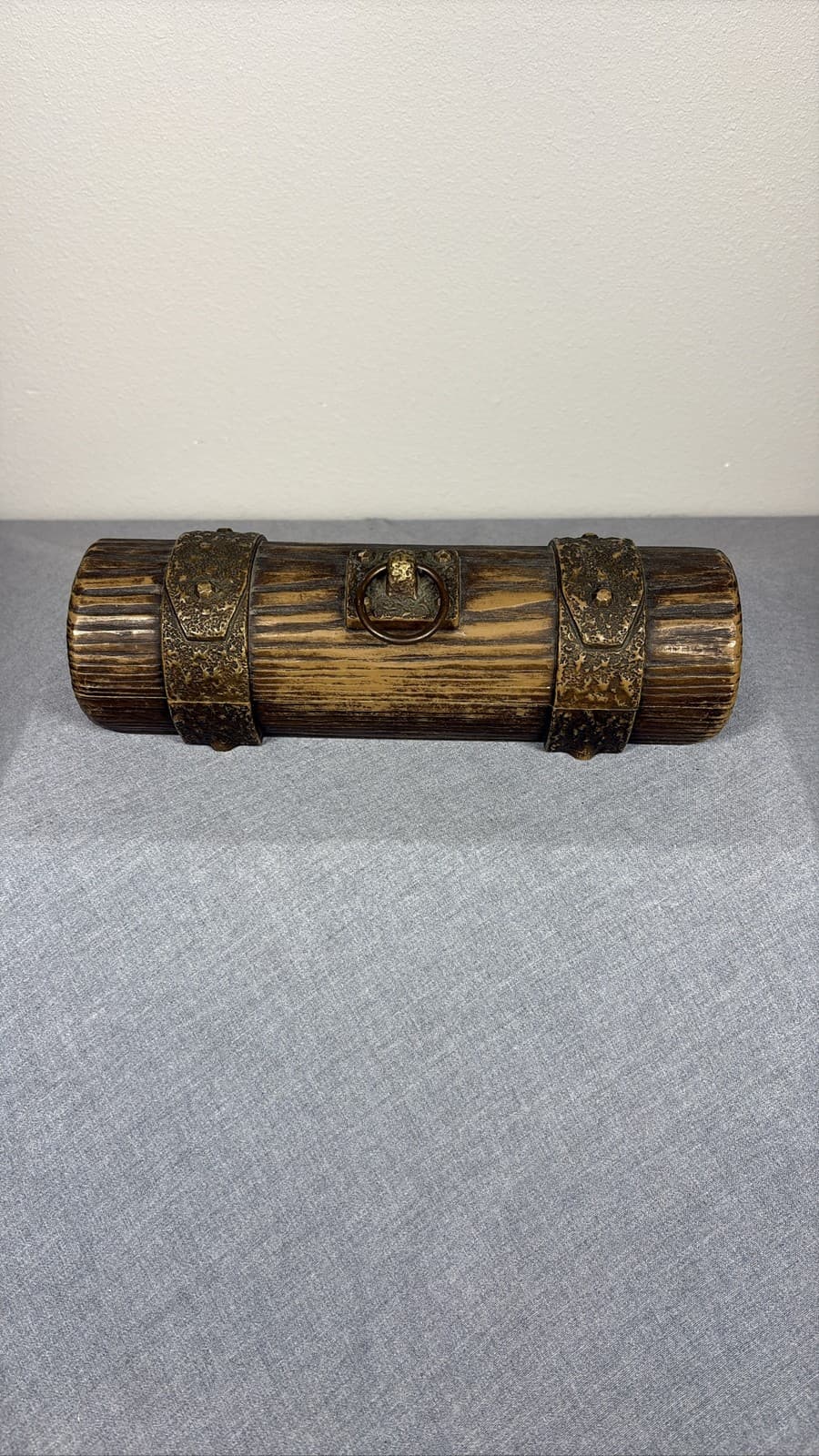 Avon Log Treasure Chest Jewelry Box Faux Wood Look Ring Pull Latch