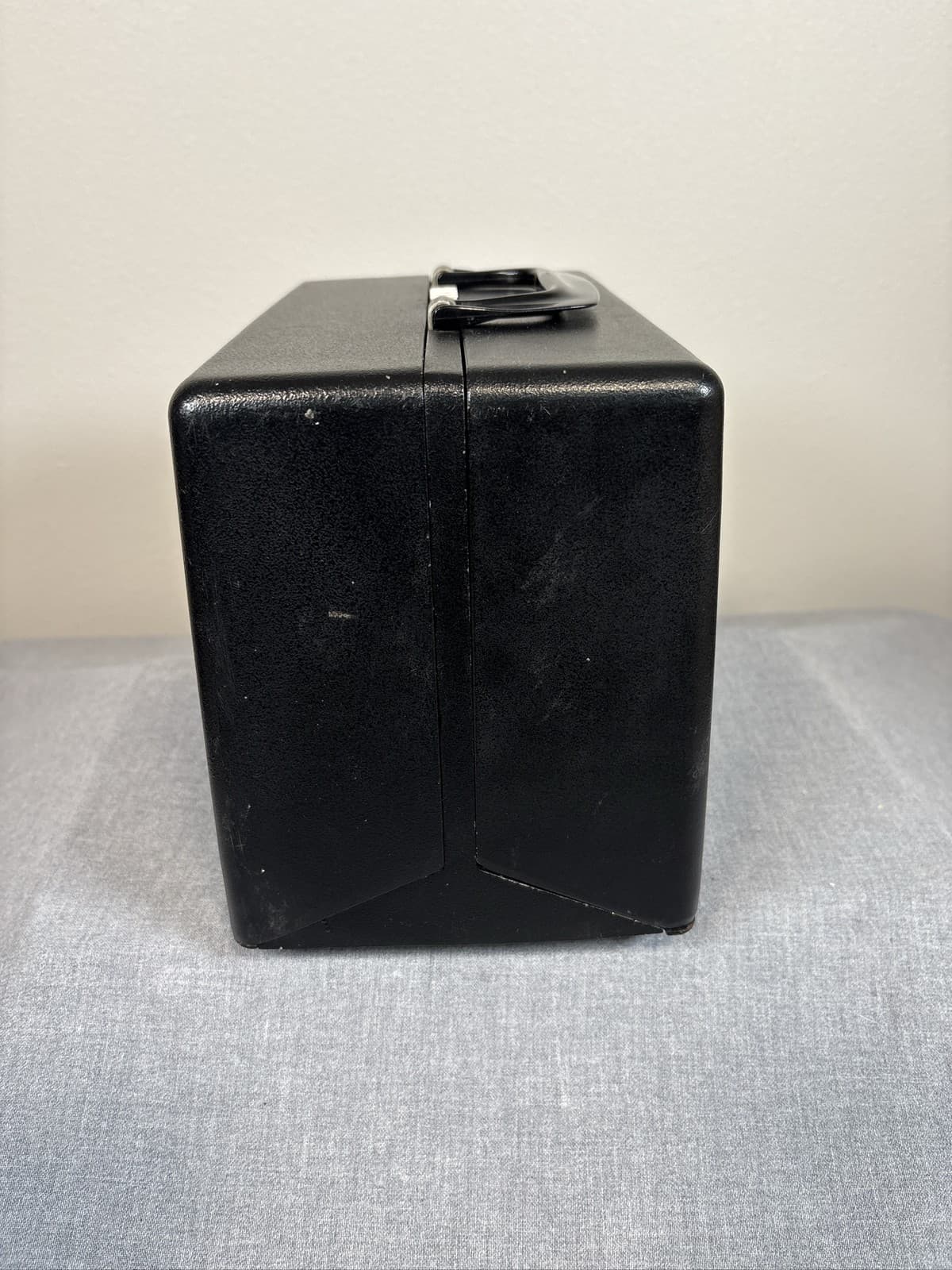 Argus Showmaster 500 AZ 8mm Film Projector w/ Case - Thumbnail 4