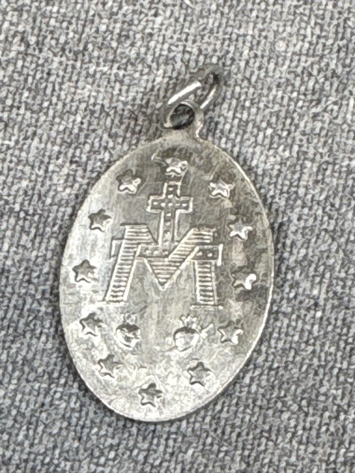 Sterling Silver 925 Miraculous Mary Oval Medal Religious Pendant - Thumbnail 2