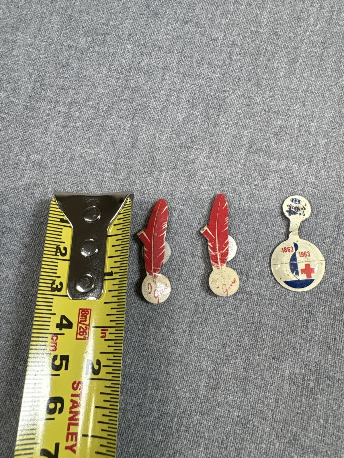 1963 Red Cross Blood Drive Pin & Feather Pin Lot of 3 - Thumbnail 4