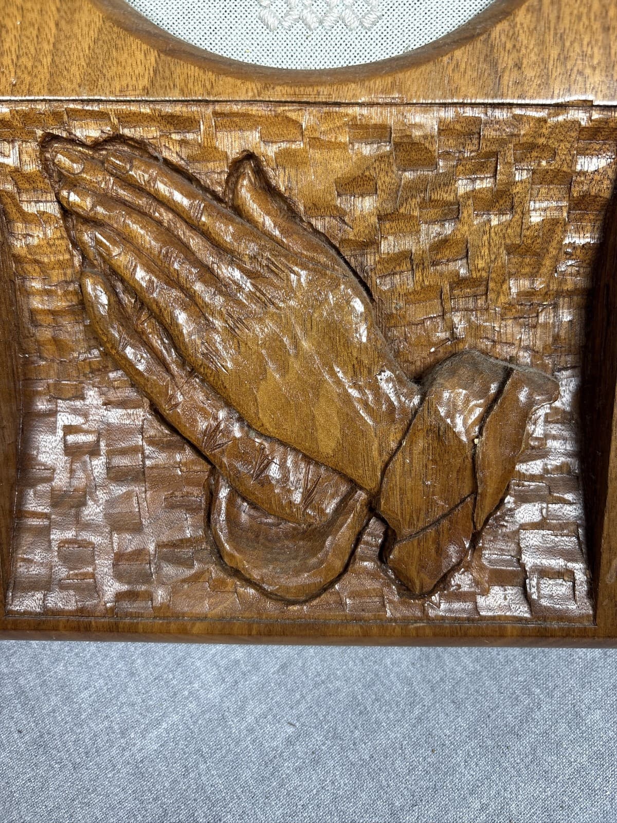 Wood Carved Praying Hands Cross Plaque Religious Wall Decor Christian - Thumbnail 5
