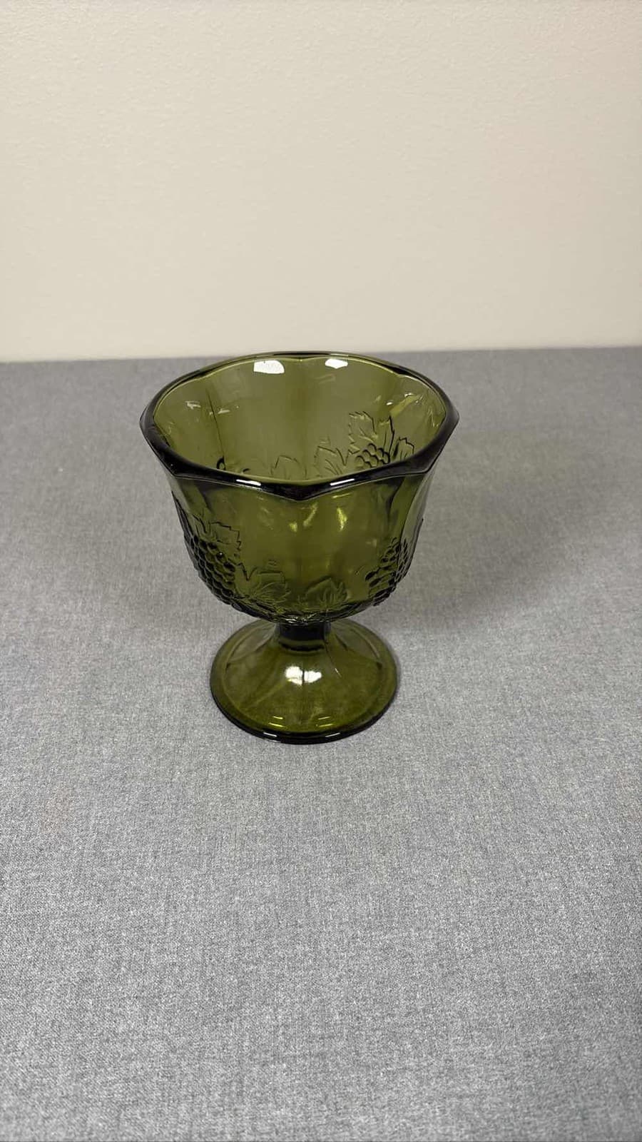 Vintage Indiana Glass Green Harvest Grape Pedestal Compote Candy Dish MCM