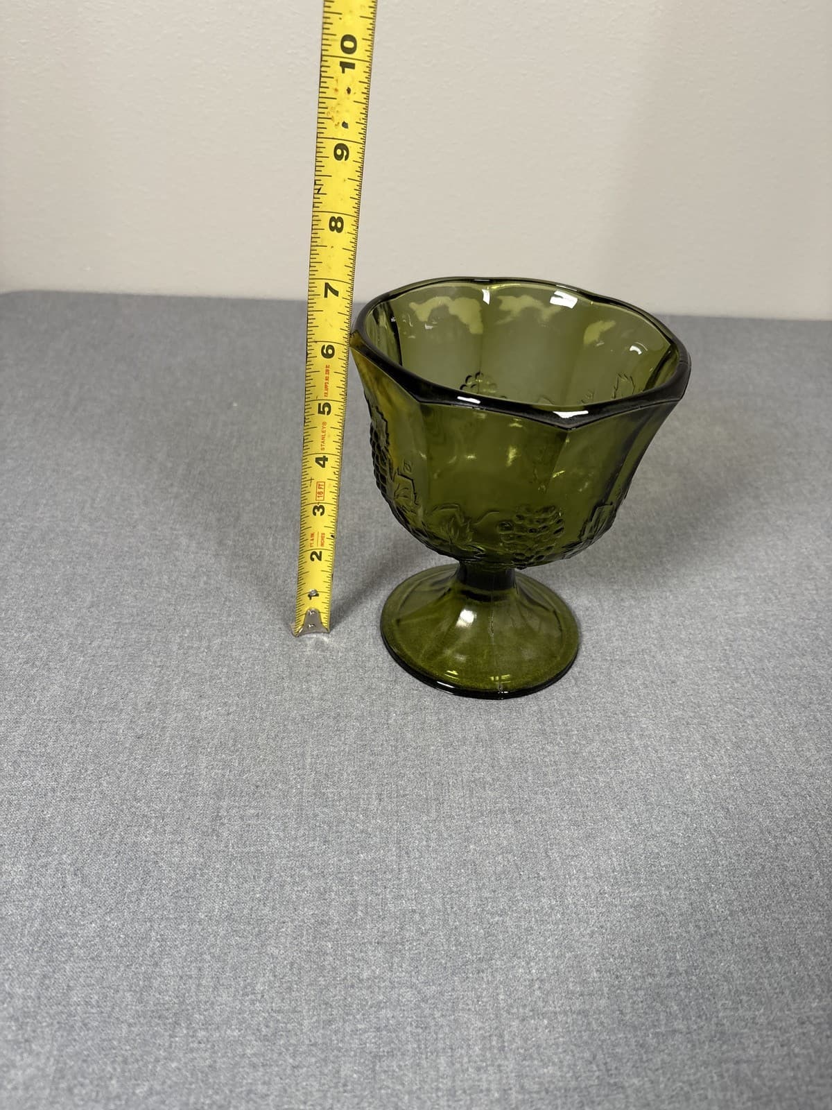 Vintage Indiana Glass Green Harvest Grape Pedestal Compote Candy Dish MCM - Thumbnail 4