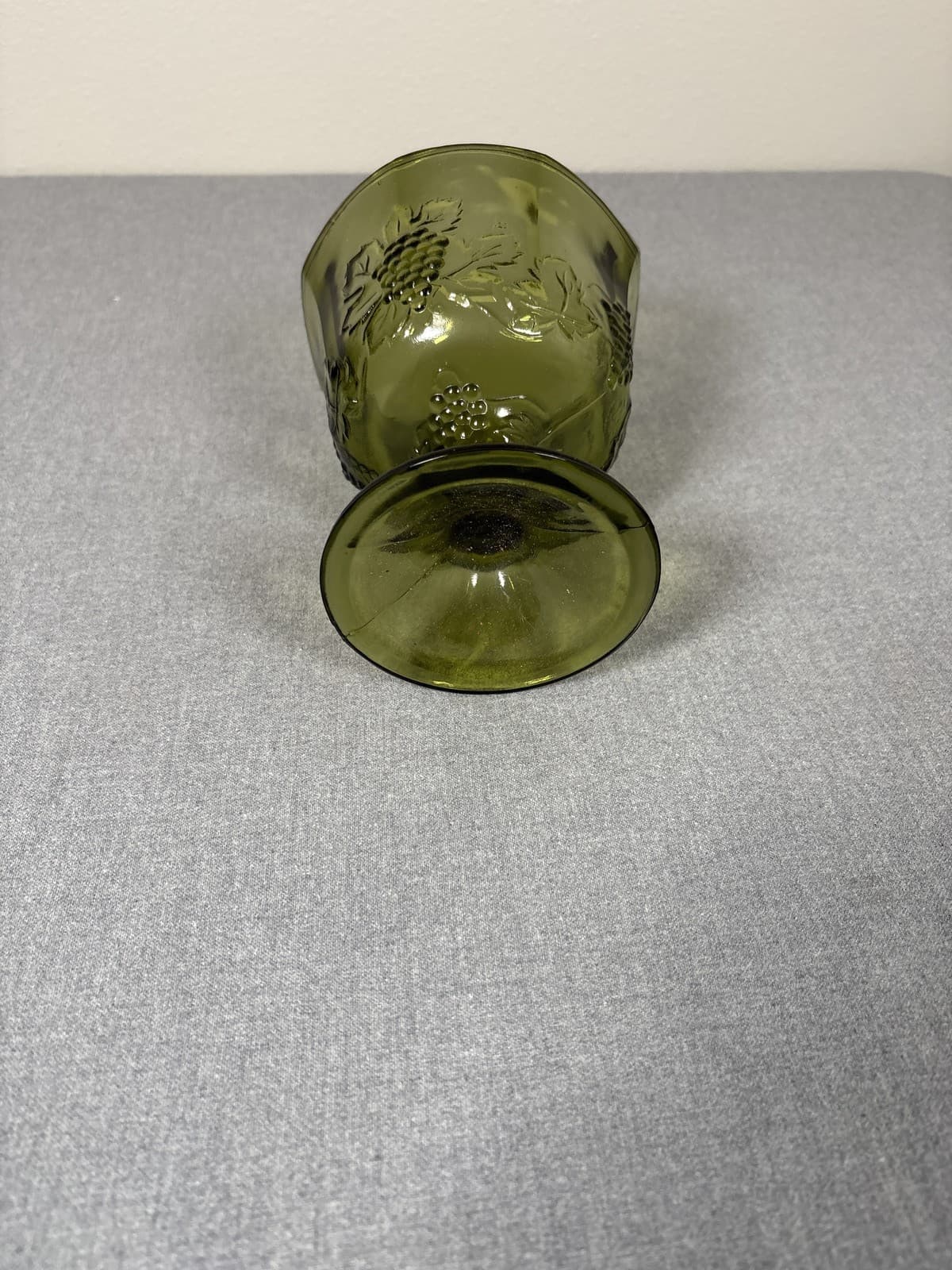 Vintage Indiana Glass Green Harvest Grape Pedestal Compote Candy Dish MCM - Thumbnail 2