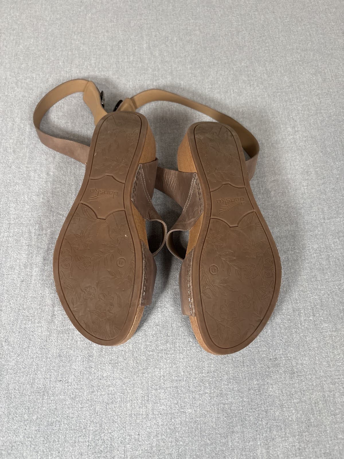Dansko Tricia Milled Burnished Brown Leather Ankle Strap Wedge Sandals 41 - Thumbnail 4