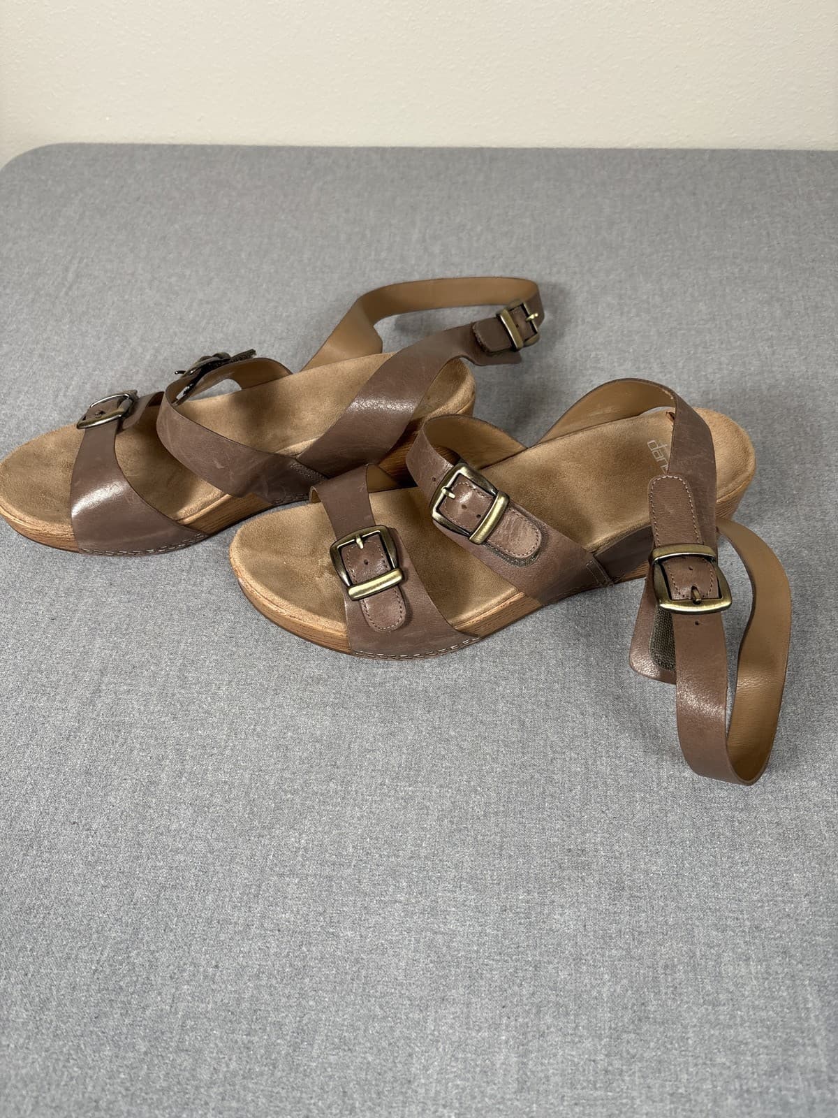 Dansko Tricia Milled Burnished Brown Leather Ankle Strap Wedge Sandals 41 - Thumbnail 2