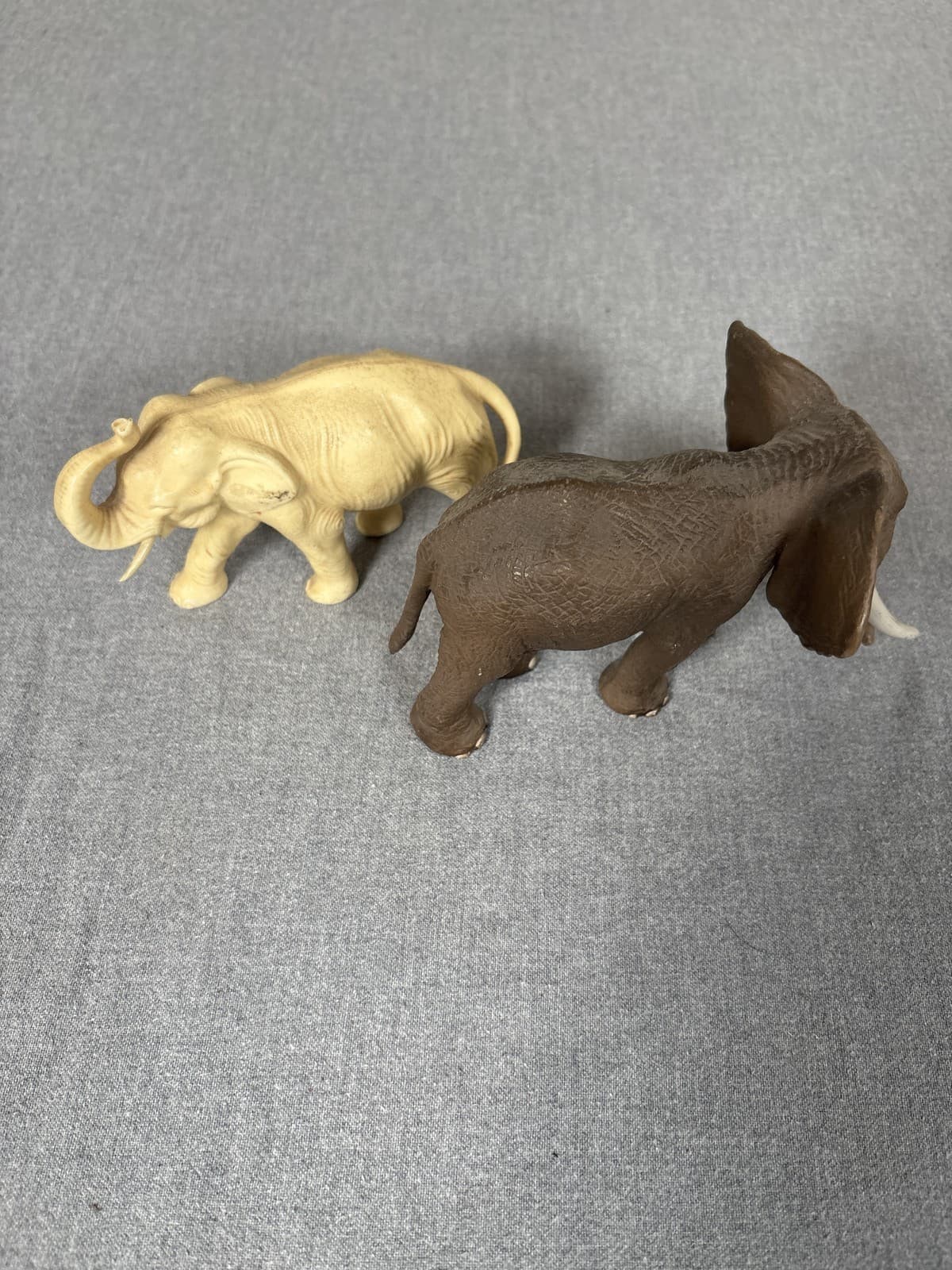 Schleich African Elephant Male & Baby Calf Wildlife Safari Figures Lot - Thumbnail 2