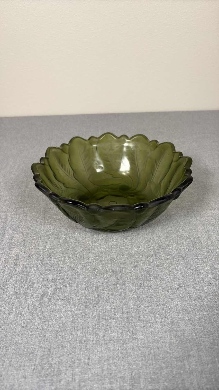 Vintage Indiana Glass Lily Pons Sunflower Bowl Avocado Green 7" Ruffled