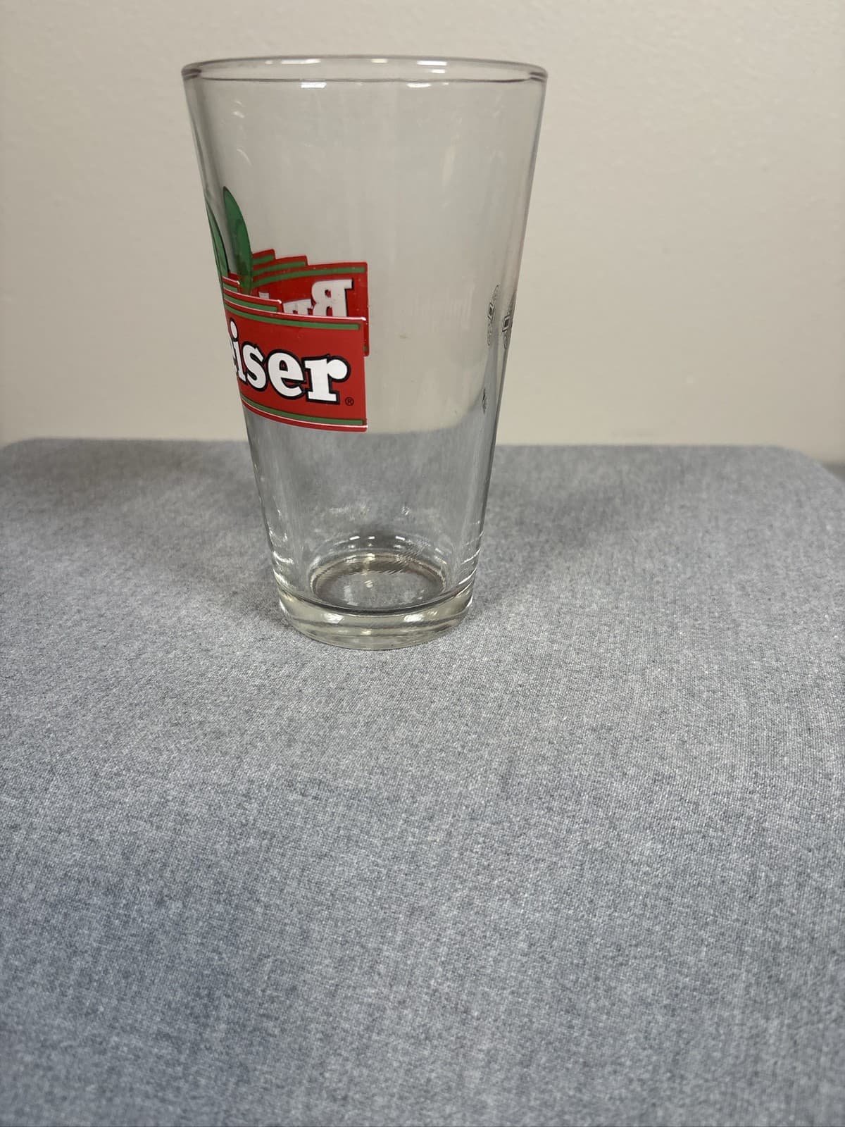 Budweiser Anheuser Busch Eagle A Logo 16 oz Pint Beer Glass - Thumbnail 4