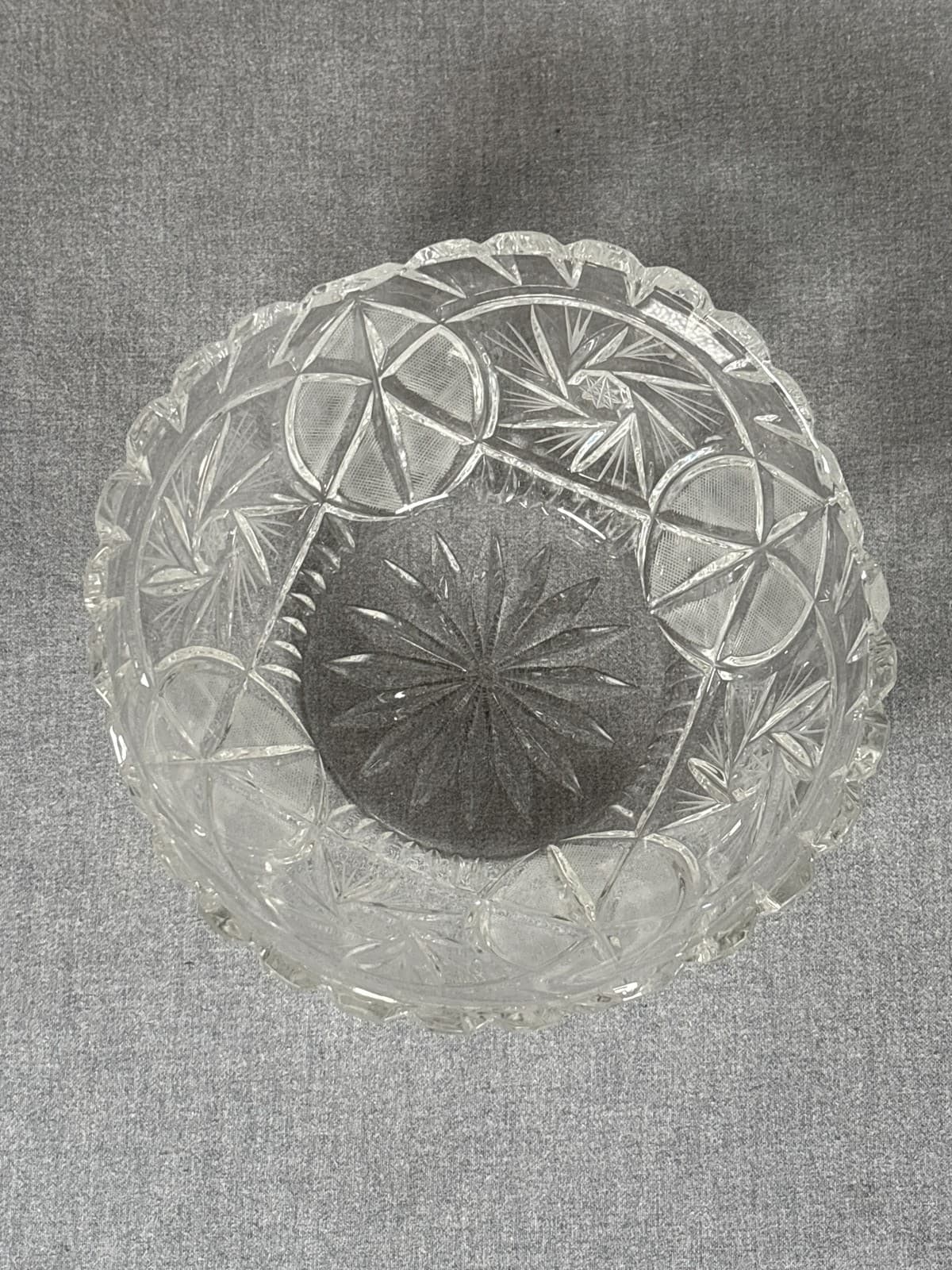 Vintage Cut Crystal Bowl Starburst Pinwheel Design 8.5" Heavy Serving - Thumbnail 3
