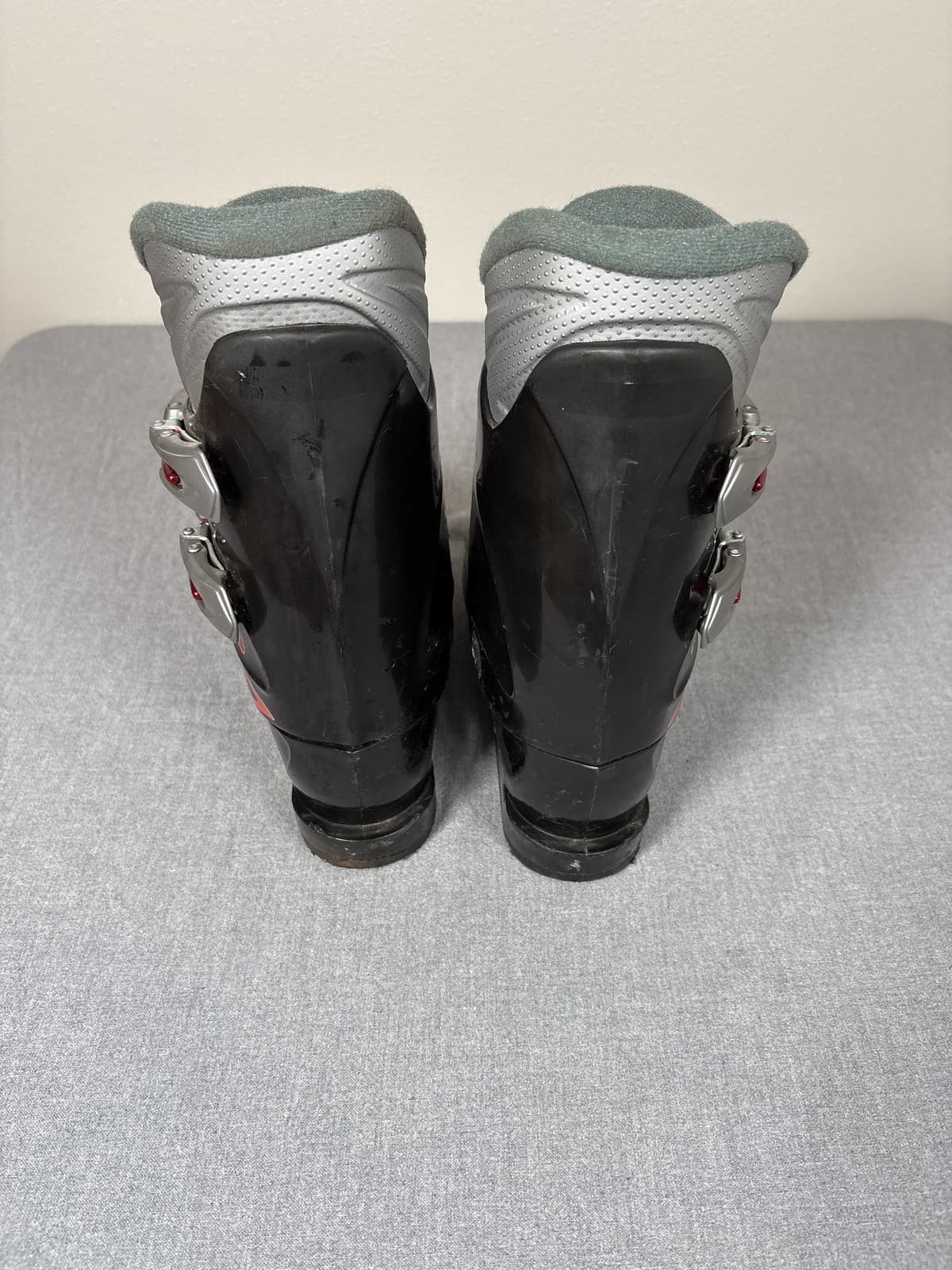 HEAD Carve X3 Ski Boots Black Red Gray Youth 6.5 to 7 - Thumbnail 4