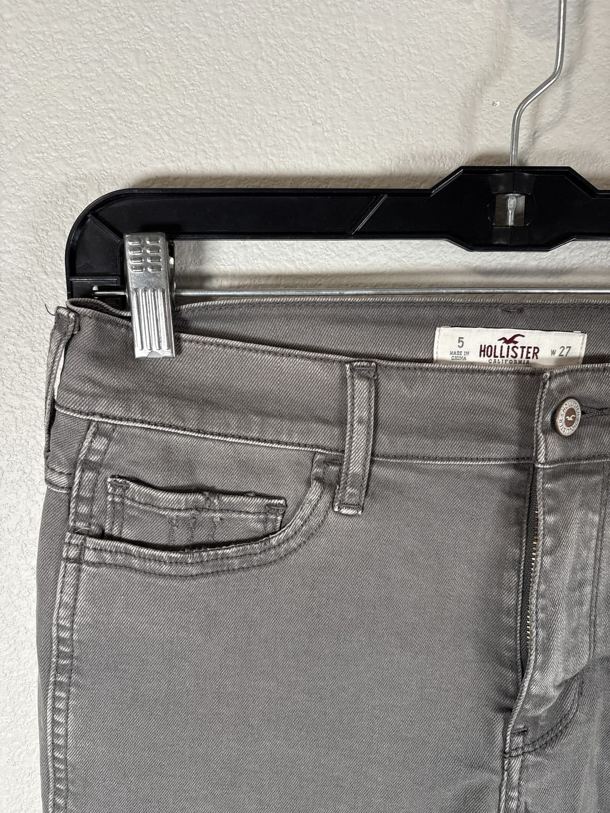 Hollister Gray Skinny Cut-Off Jean Shorts Womens Size 5 / 27 - Thumbnail 3