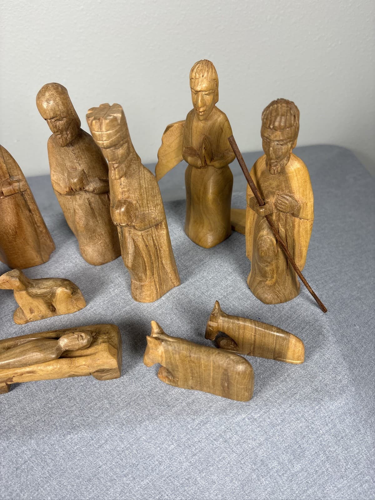 Vintage Hand Carved Olive Wood Nativity Set 11 Piece Holy Family Christmas - Thumbnail 2