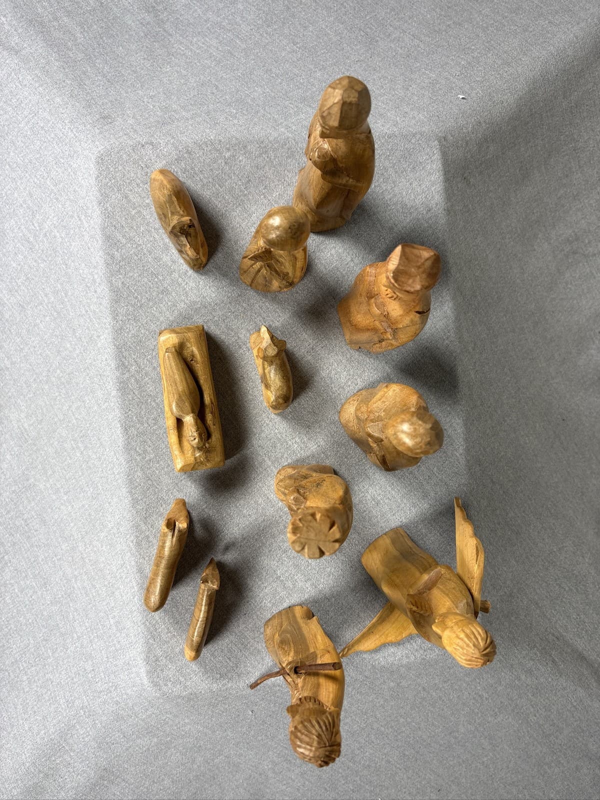 Vintage Hand Carved Olive Wood Nativity Set 11 Piece Holy Family Christmas - Thumbnail 4